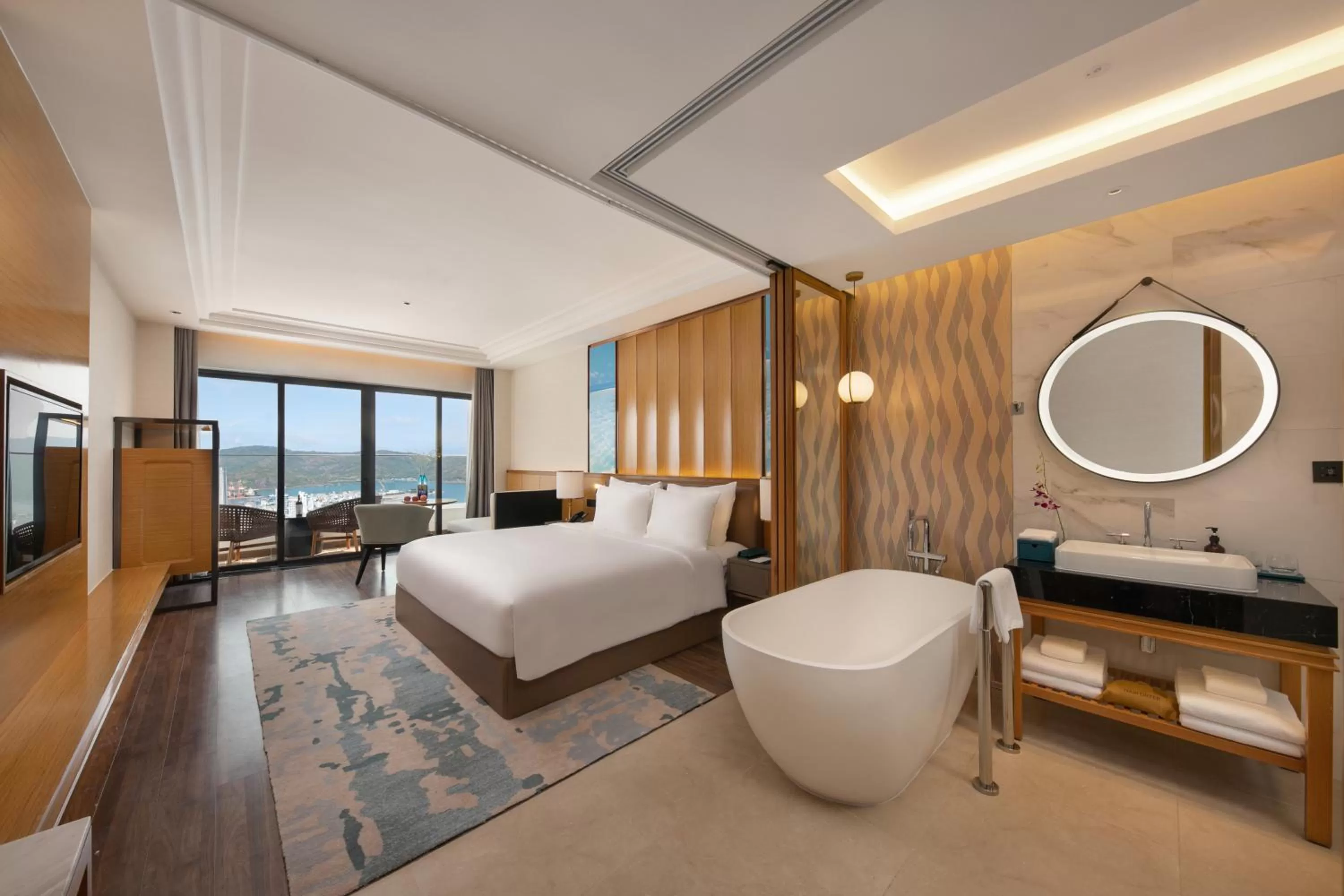 Photo of the whole room, Bed in Grand Hyams Hotel - Quy Nhon Beach