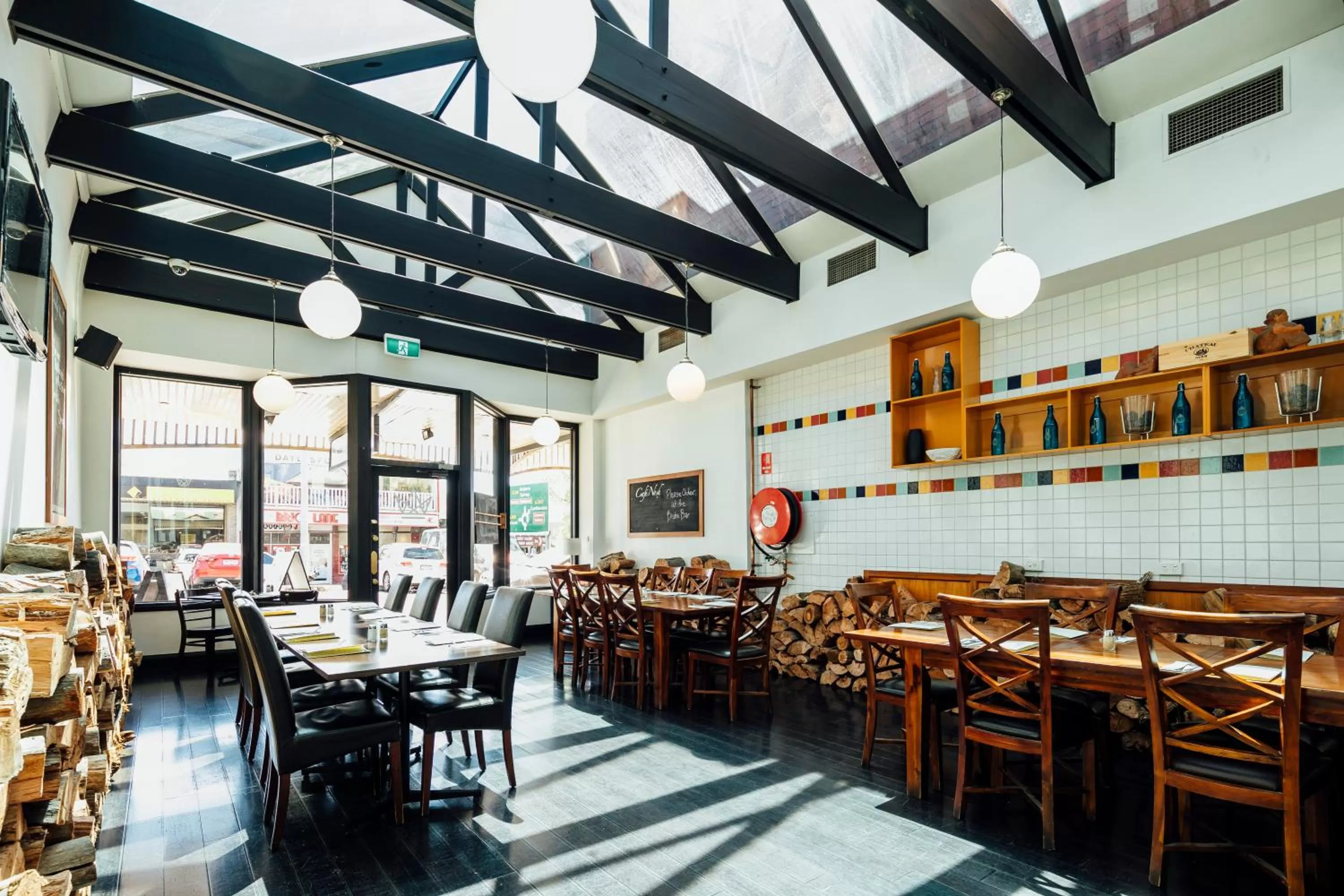 Restaurant/places to eat in The Royal Daylesford Hotel