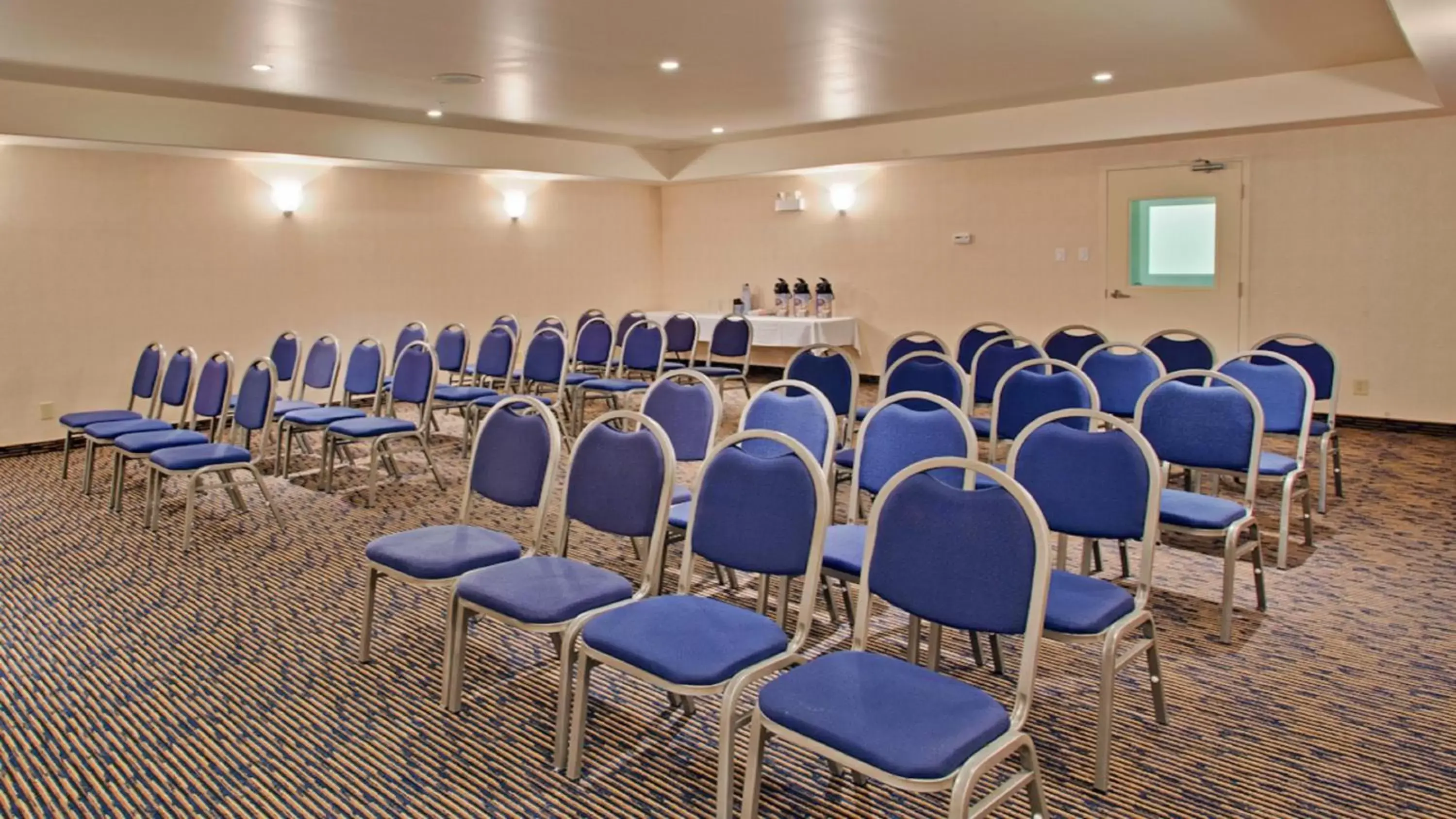 Banquet/Function facilities in Holiday Inn Express Hotel & Suites Swift Current, an IHG Hotel