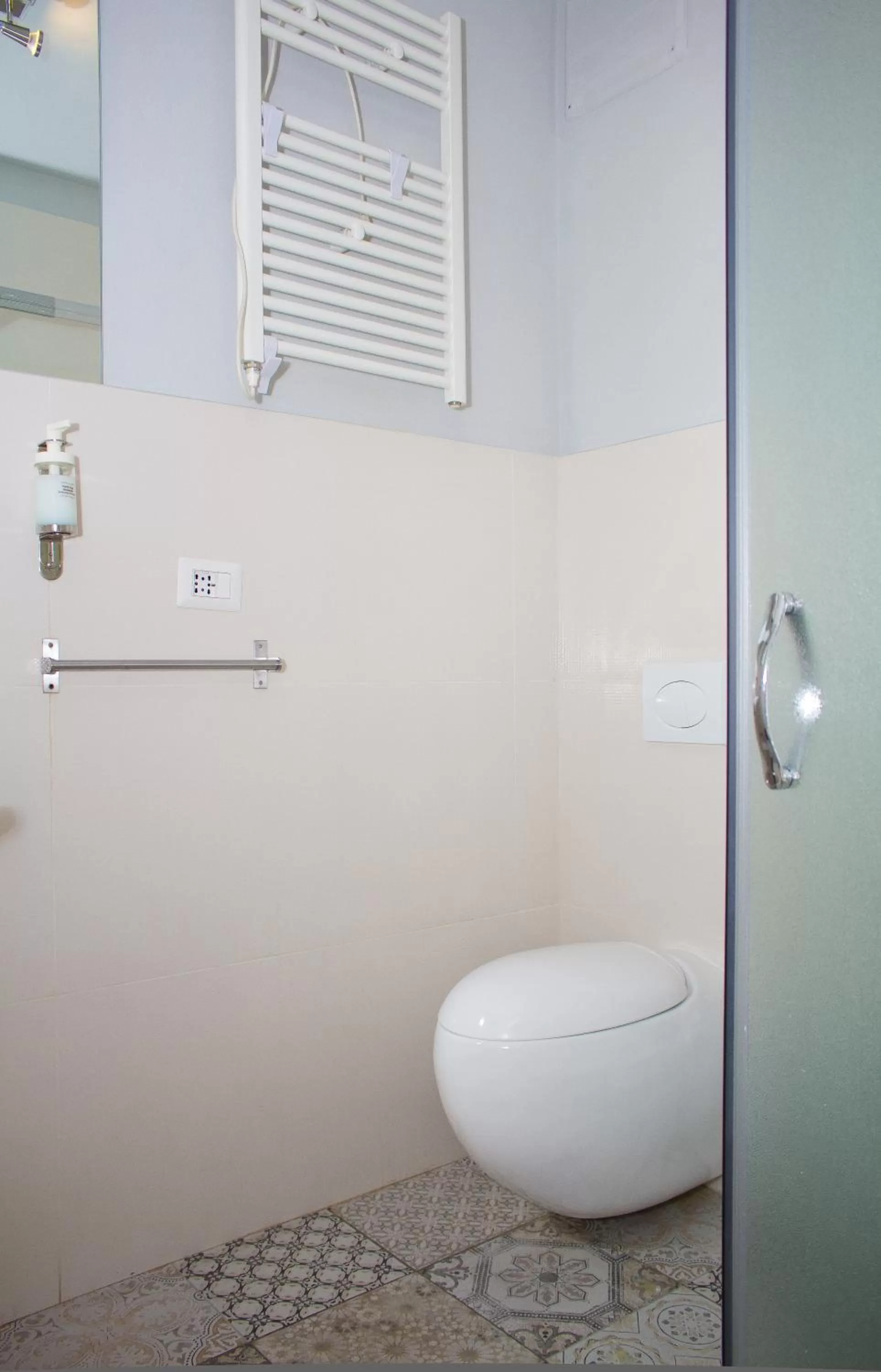 Bathroom in IL MERCATO CENTRALE B and B