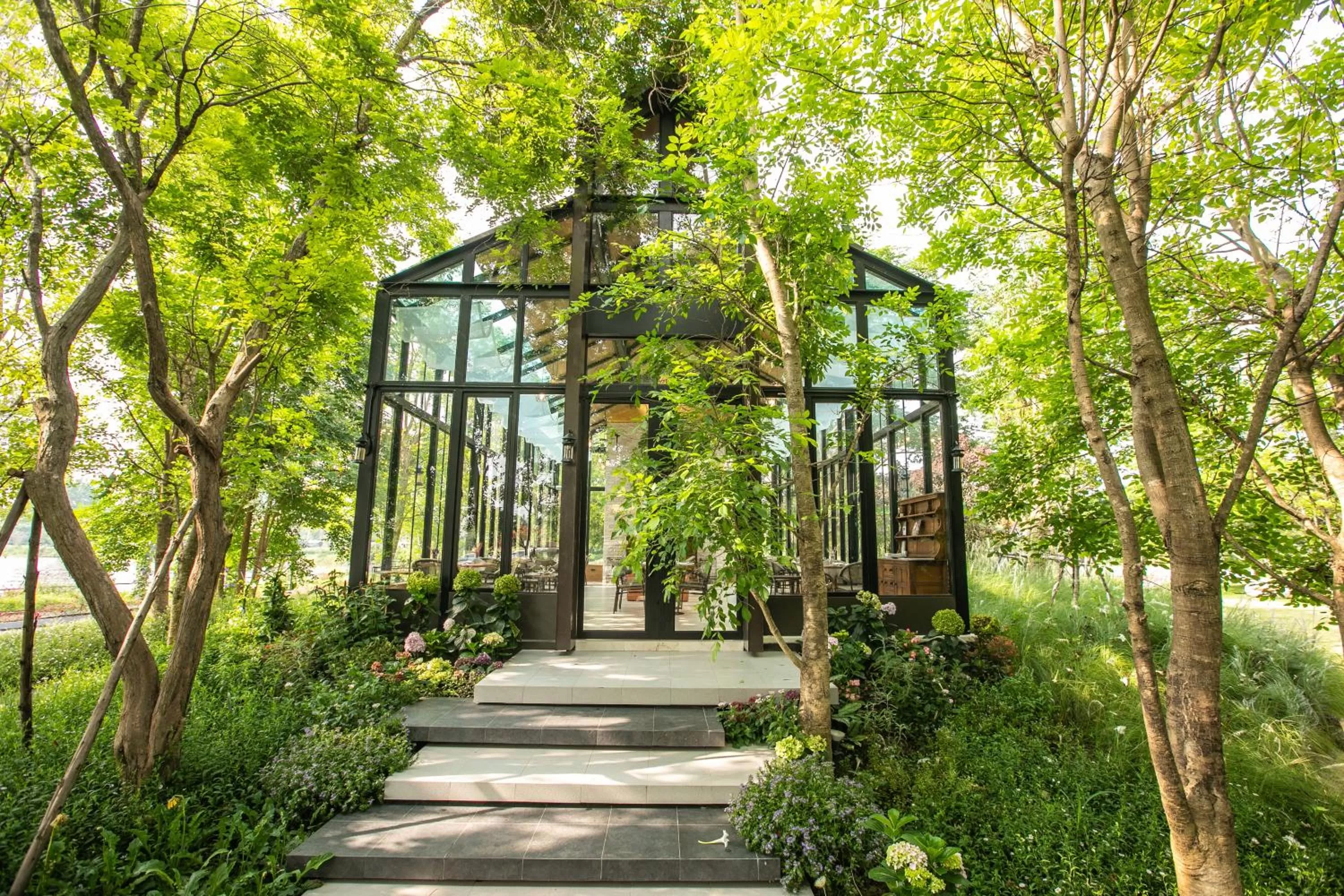 Restaurant/places to eat in North Hill City Resort