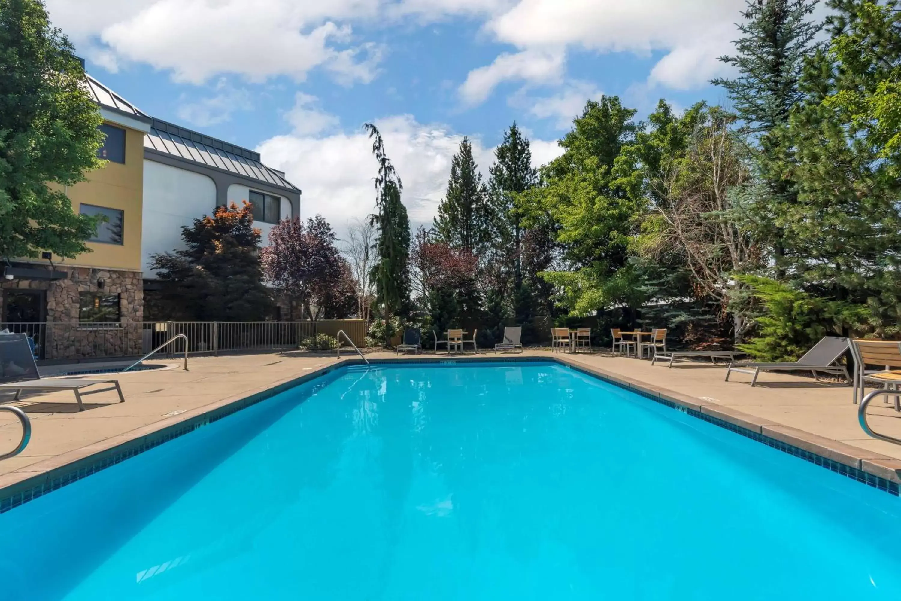 Pool view, Swimming Pool in Best Western Plus Olympic Inn