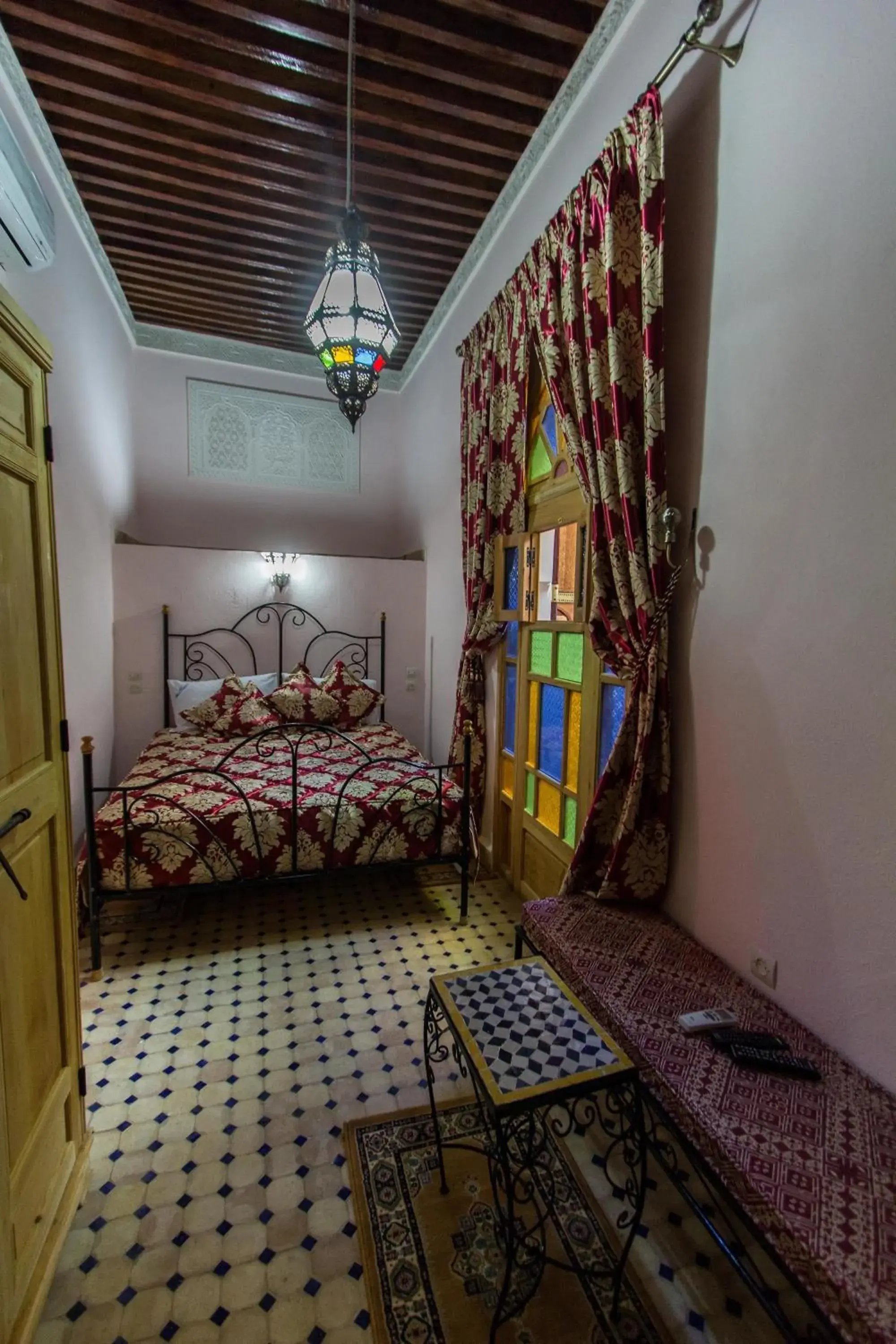 Deluxe Double Room with Shower in Riad Taryana