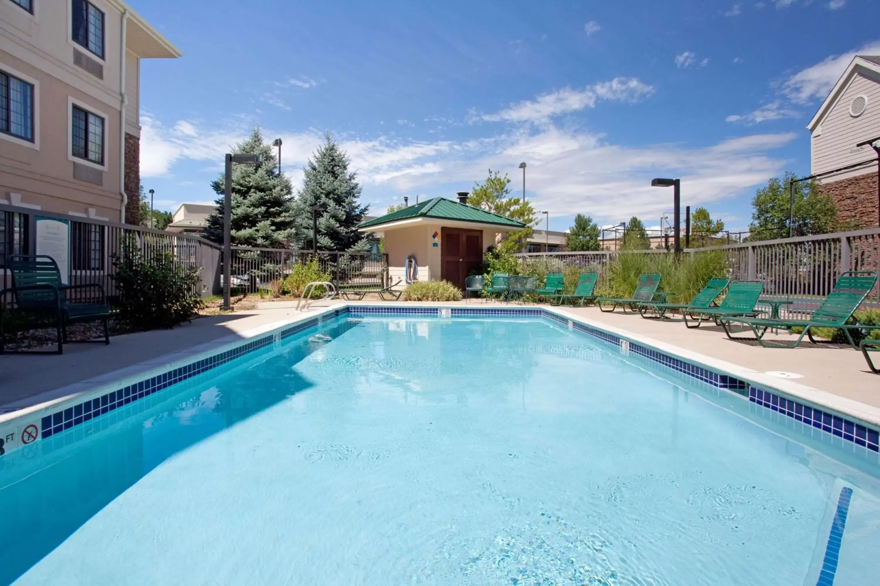 Pool view, Swimming Pool in Sonesta ES Suites Denver South - Park Meadows