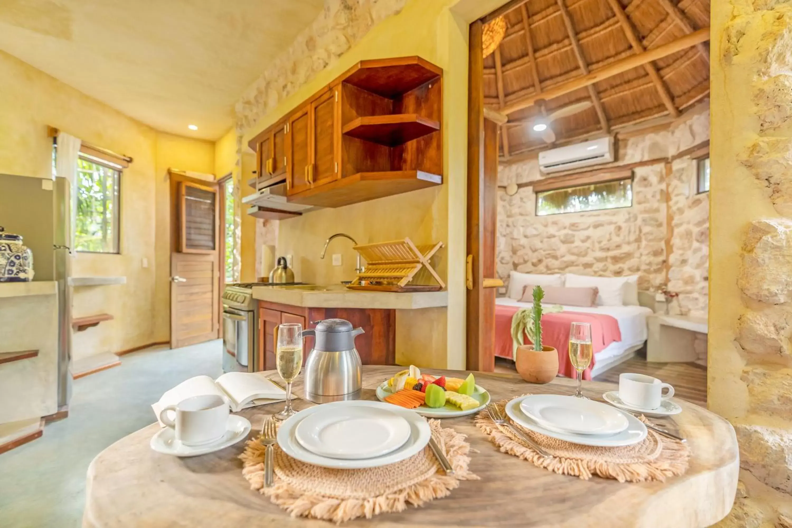 Kitchen or kitchenette, Dining Area in Alaya Tulum