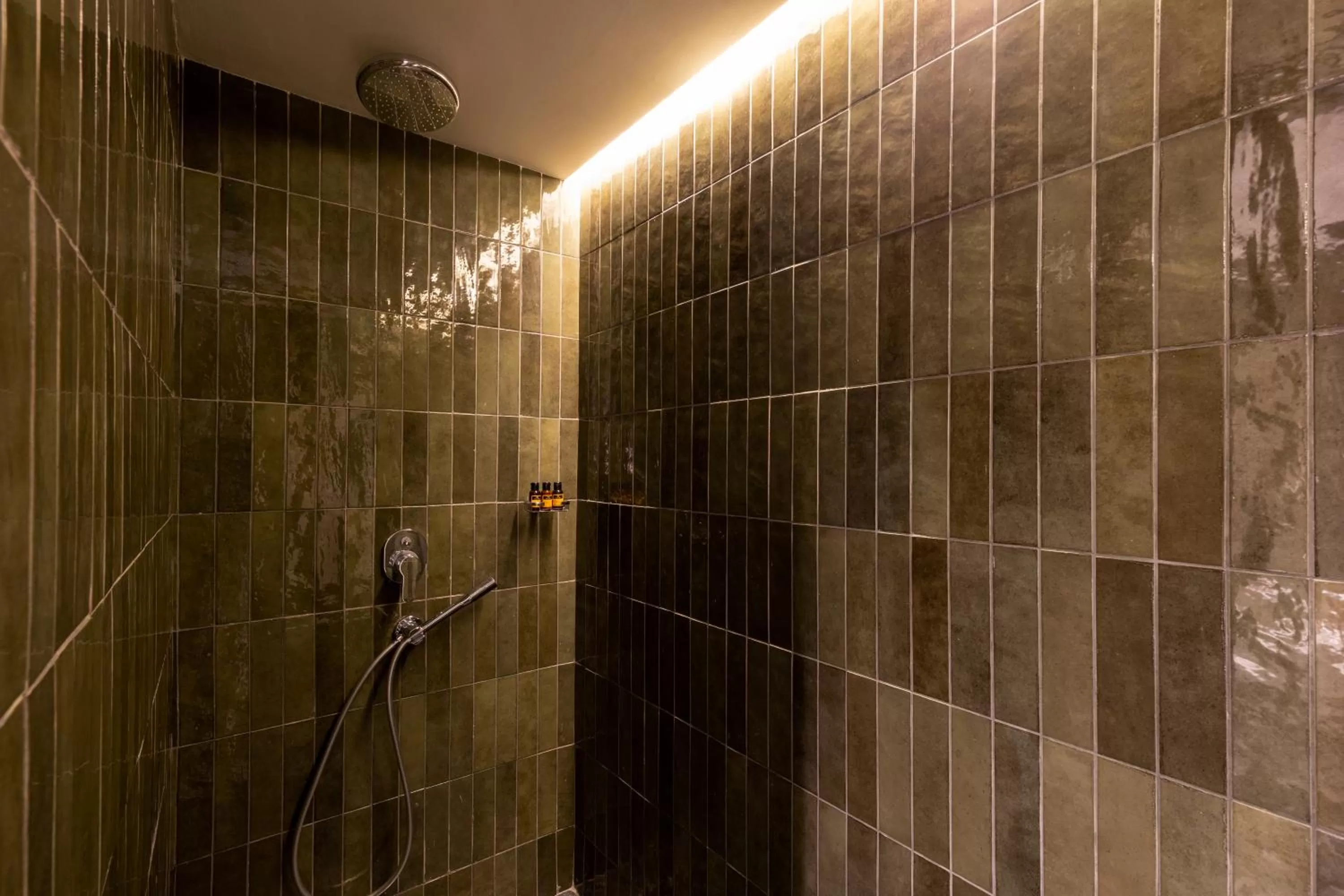 Shower in Best Western Plus Casablanca City Center