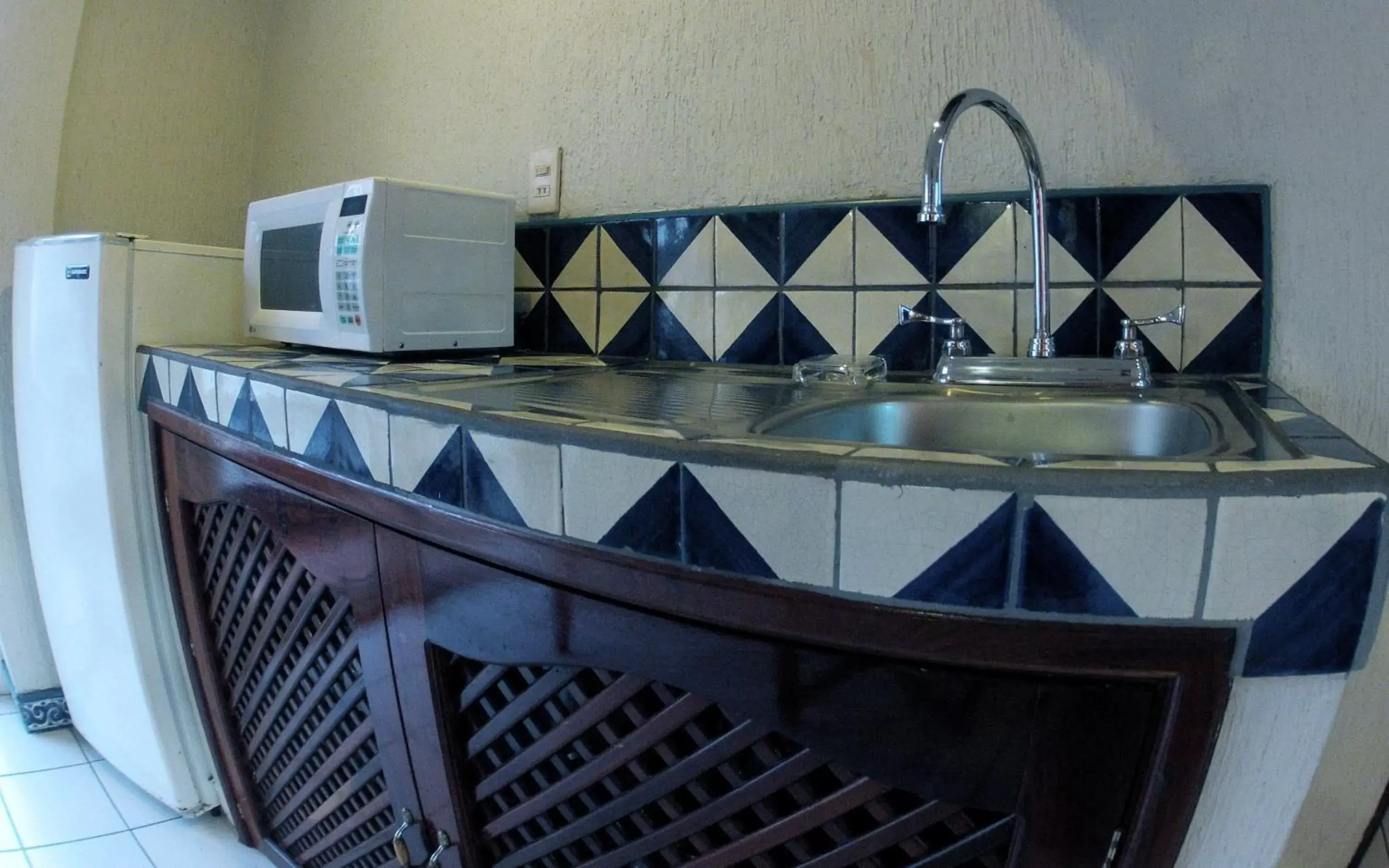 Kitchen or kitchenette, Kitchen/Kitchenette in Hotel Rio Malecon