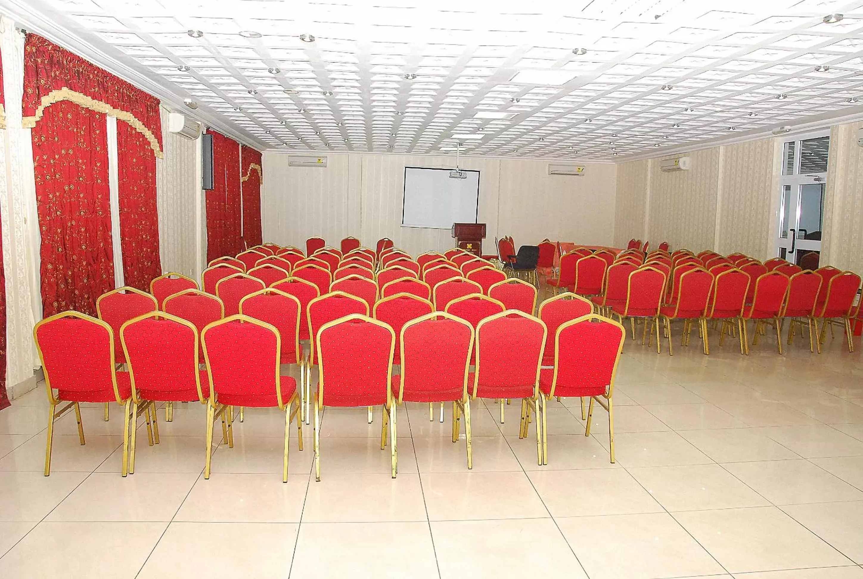 Banquet/Function facilities in Airport West Hotel