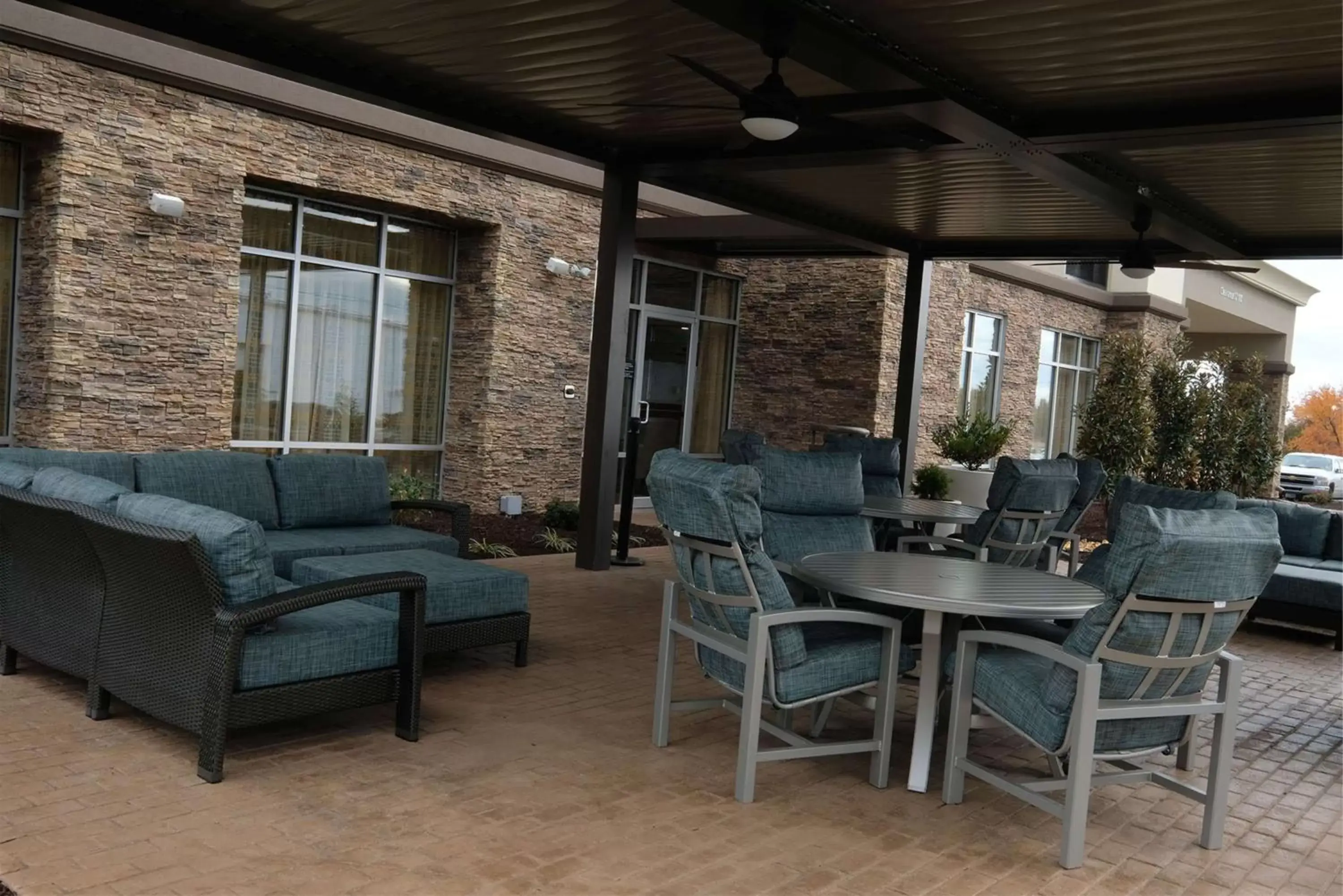 Patio in Hampton Inn Searcy Arkansas