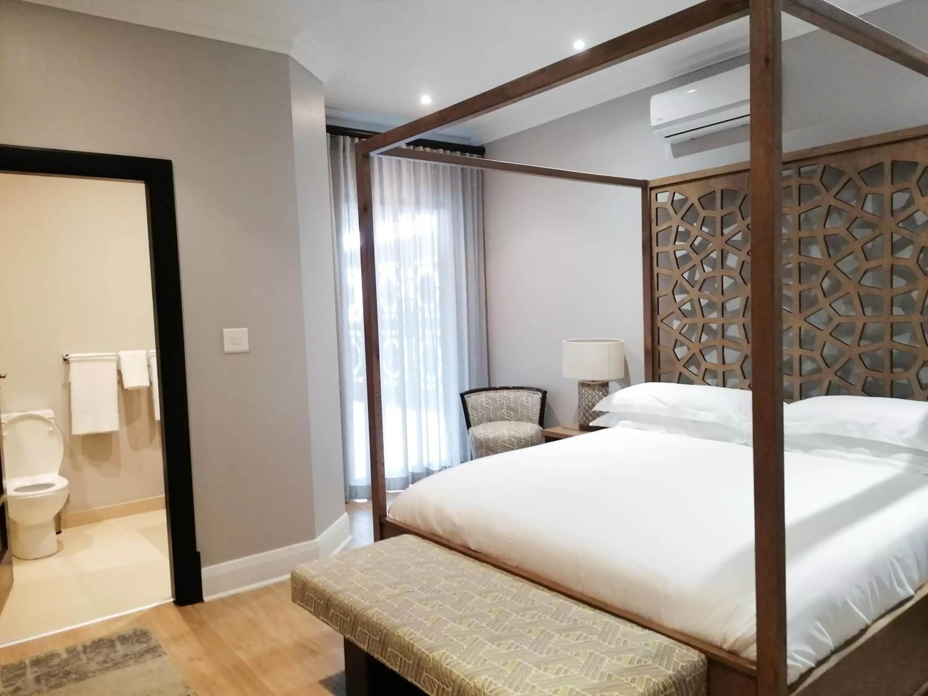 Photo of the whole room in Endless Horizons Boutique Hotel