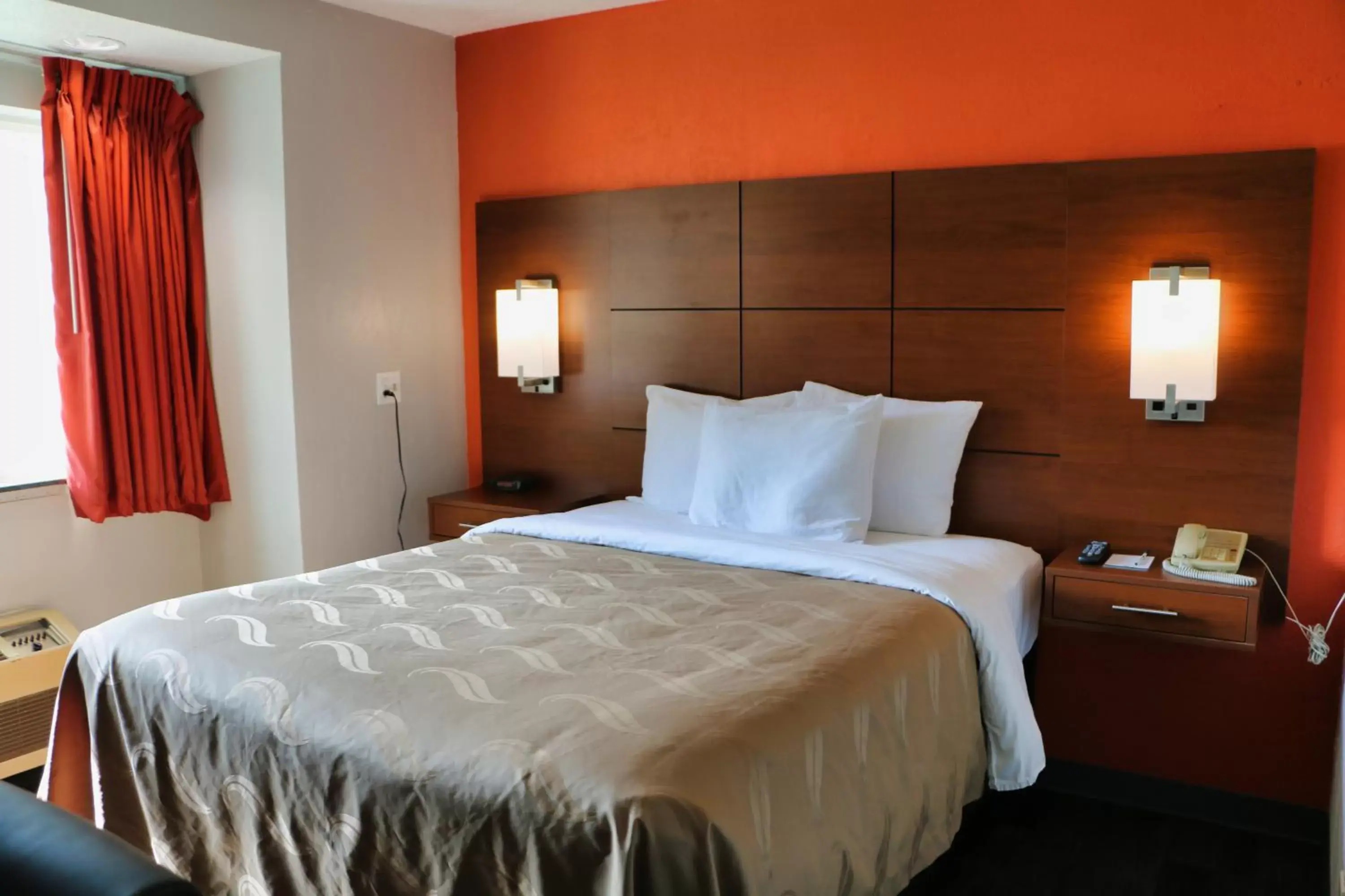 Bed in Quality Inn & Suites Watertown Fort Drum Bed in Quality Inn & Suites Watertown Fort Drum