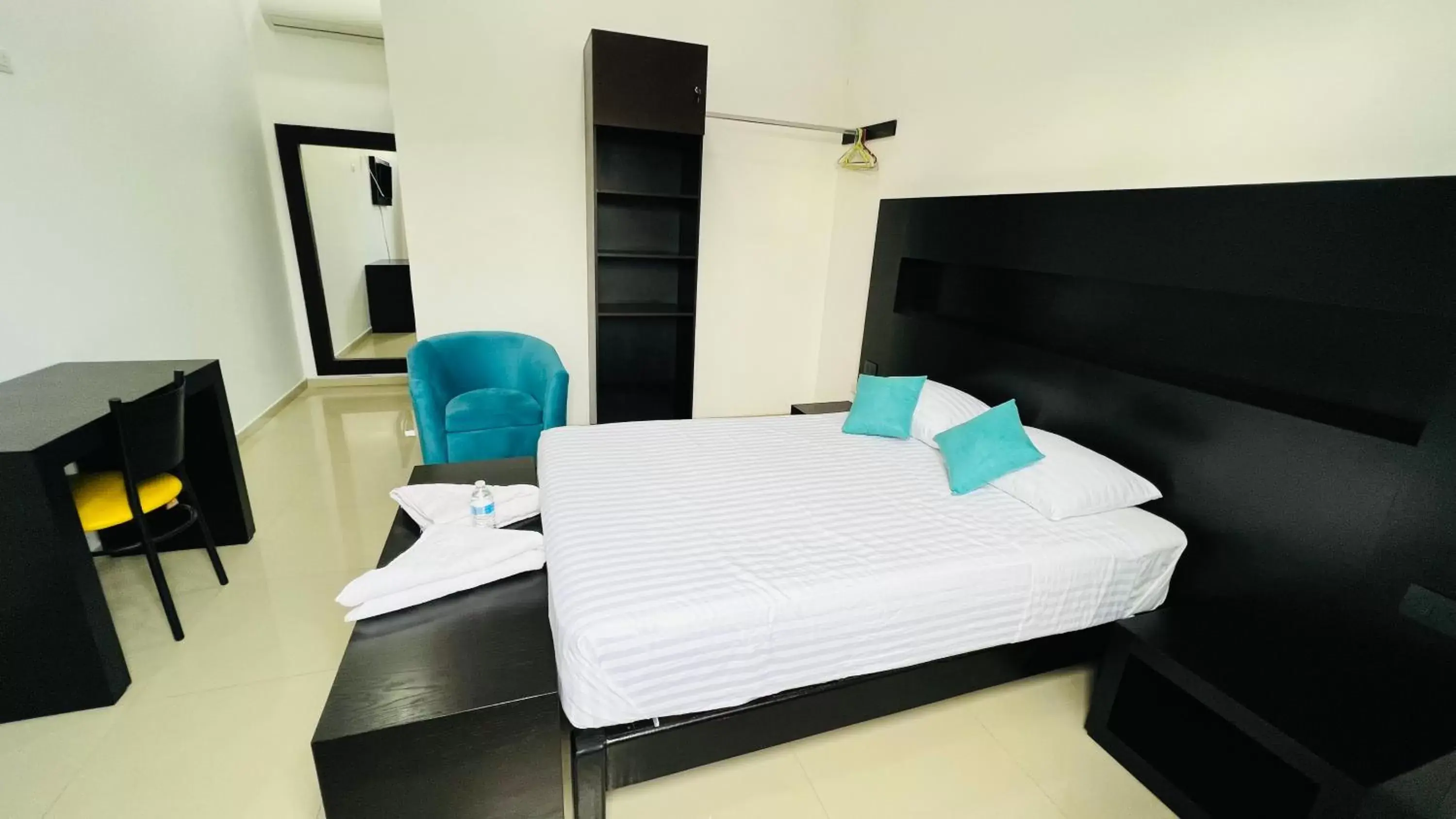 Bed in Hotel Villa Pralaya
