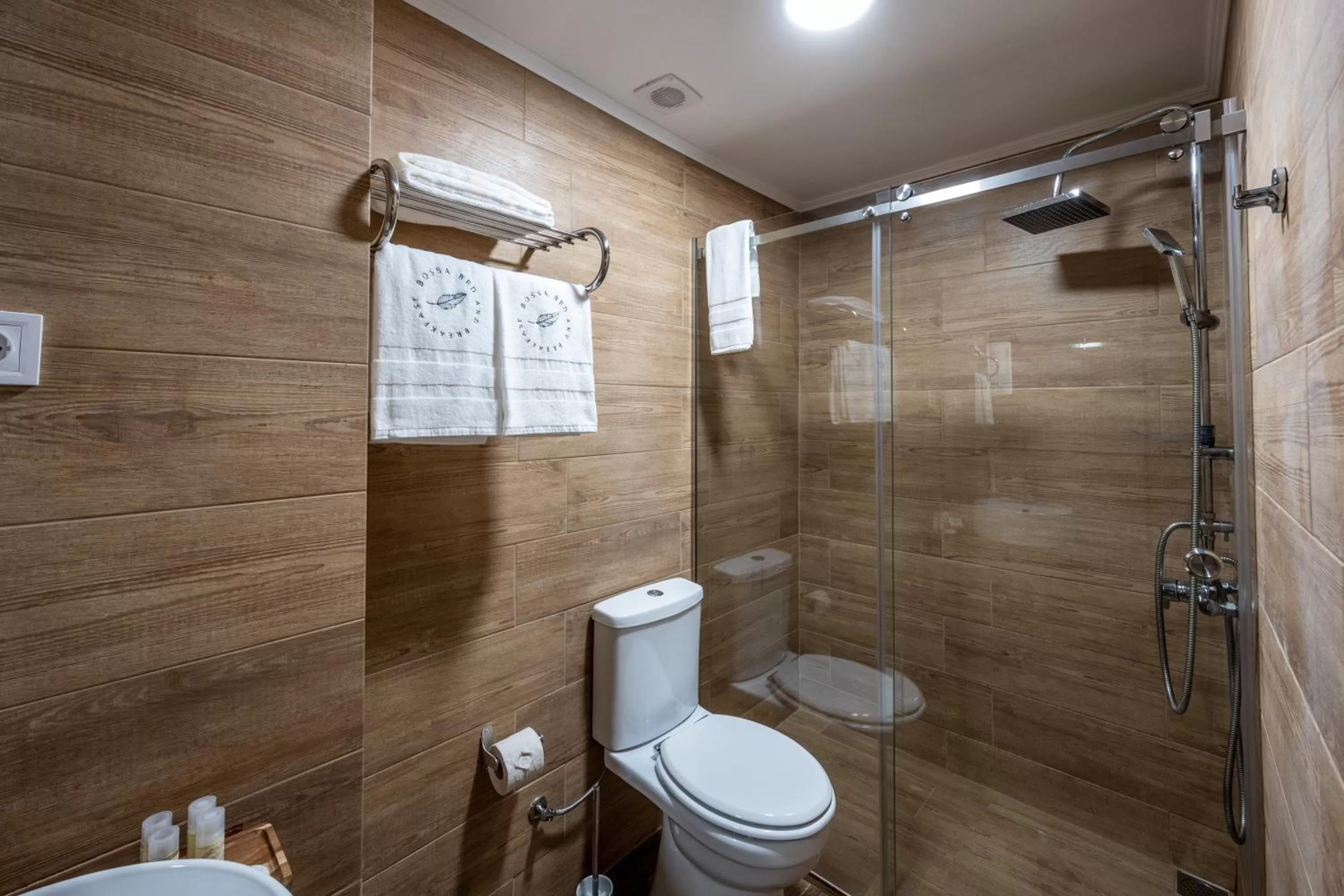 Shower in Bossa & Bed Hostel