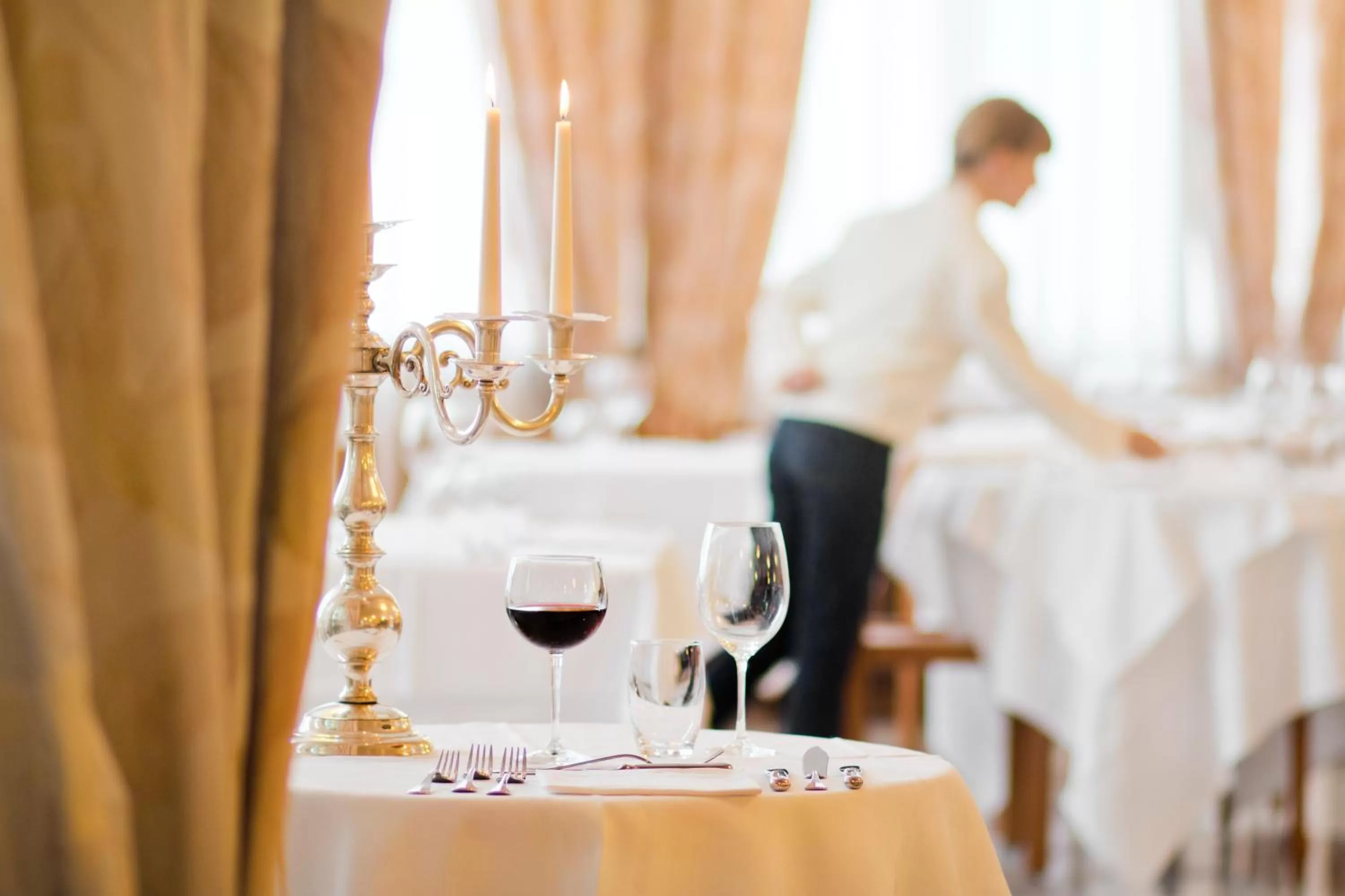 Restaurant/places to eat in Hotel Metropole