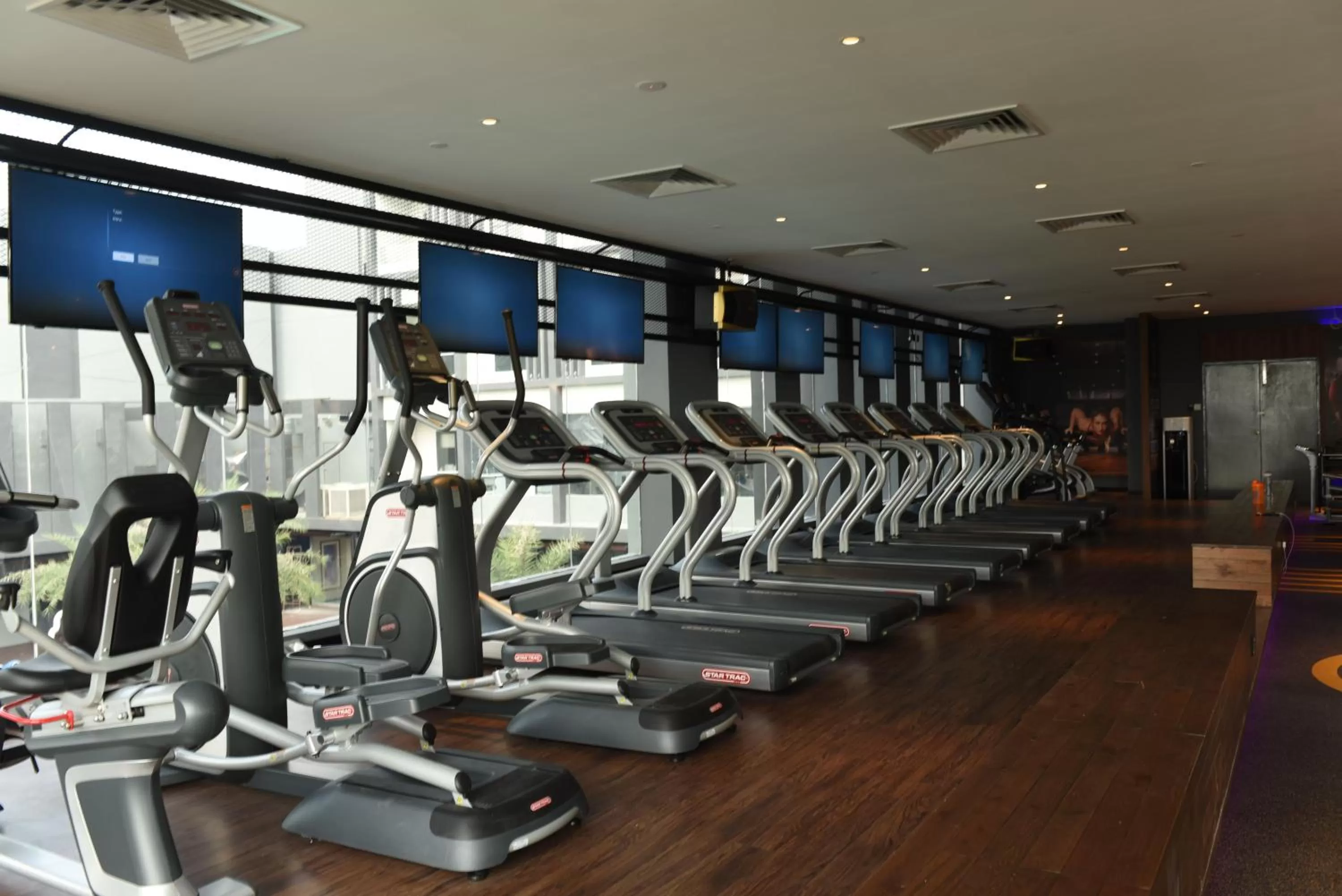 Fitness centre/facilities in Vangohh Eminent Hotel & Spa