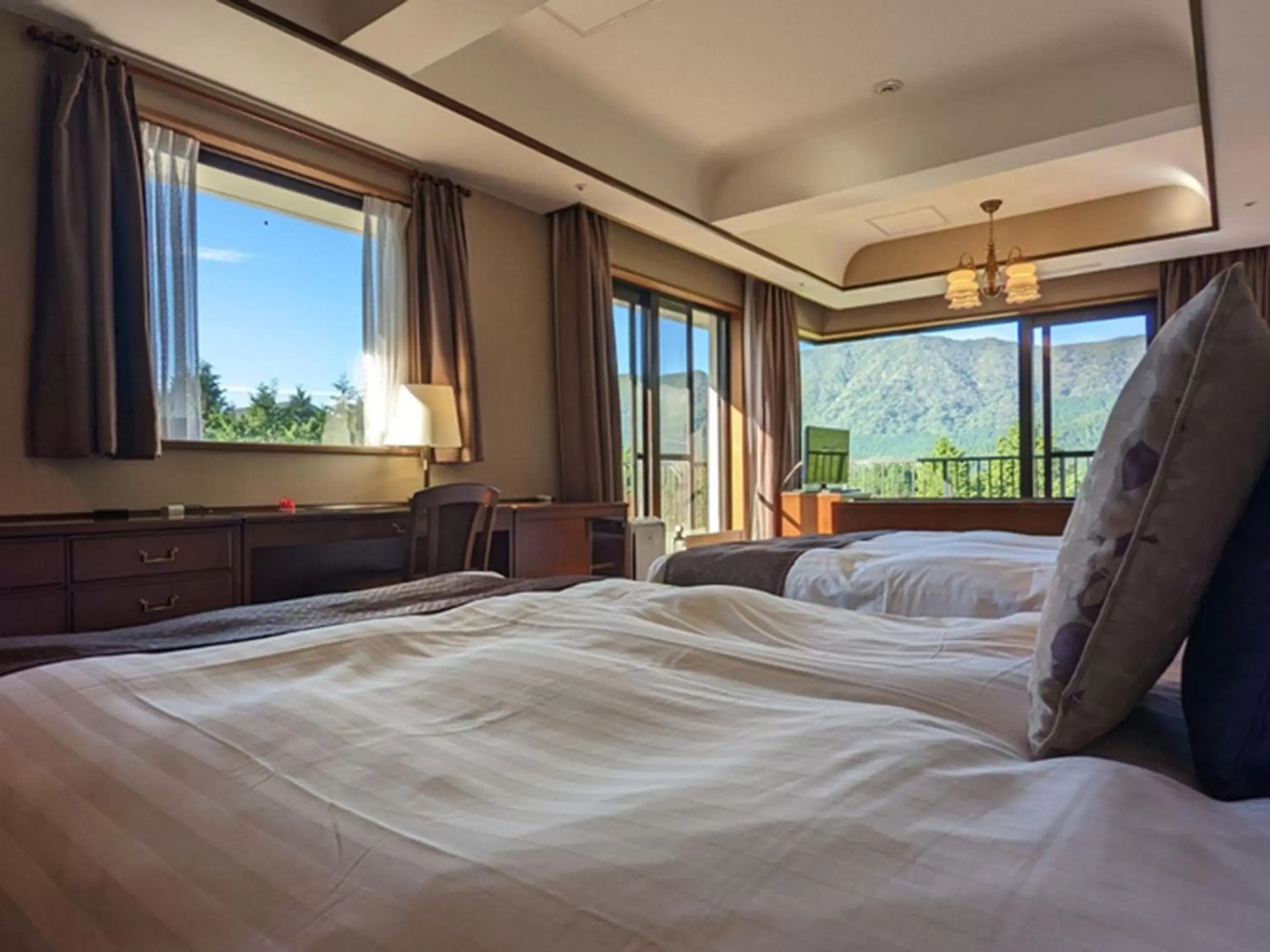 Photo of the whole room, Bed in Hakone Sengokuhara Prince Hotel