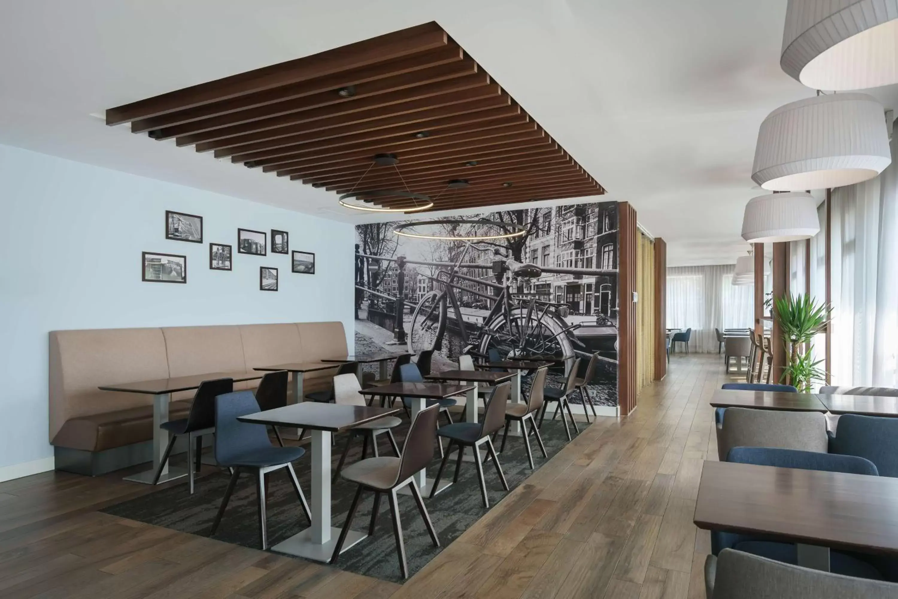 Restaurant/Places to Eat in Hampton by Hilton Amsterdam Centre East