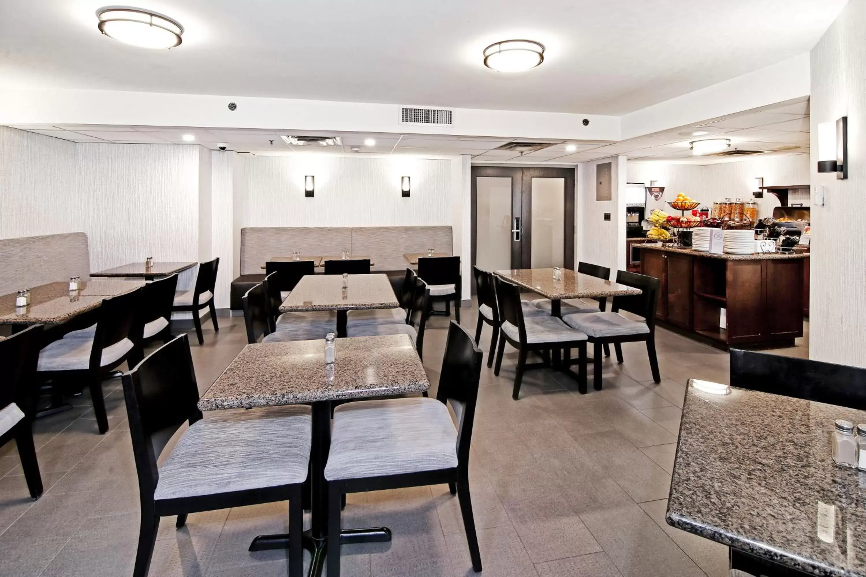 Restaurant/places to eat in Best Western Plus Banff International Lodge Restaurant/places to eat in Best Western Plus Banff International Lodge