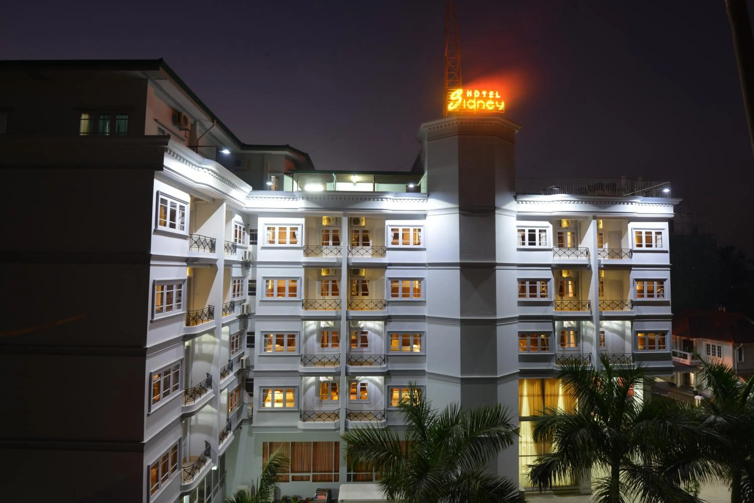 Property building in Hotel Sidney