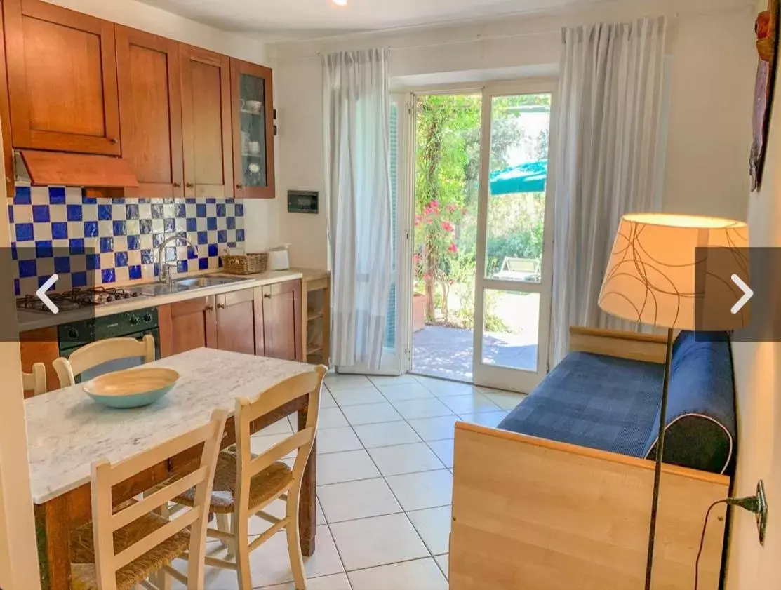 Living room, Kitchen/Kitchenette in Belvedere Residenza Mediterranea