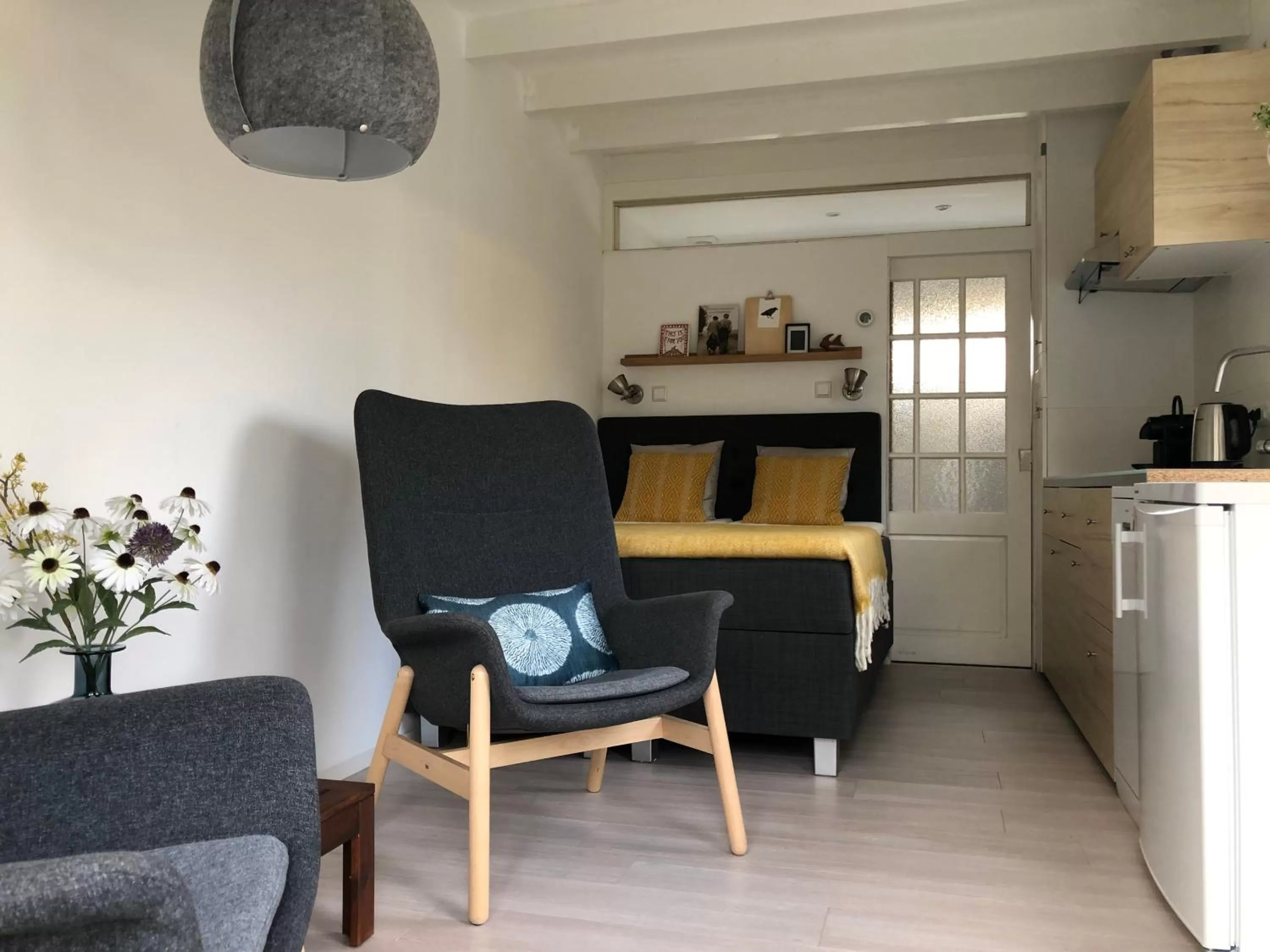 Seating area in De Zwarte Ruiter