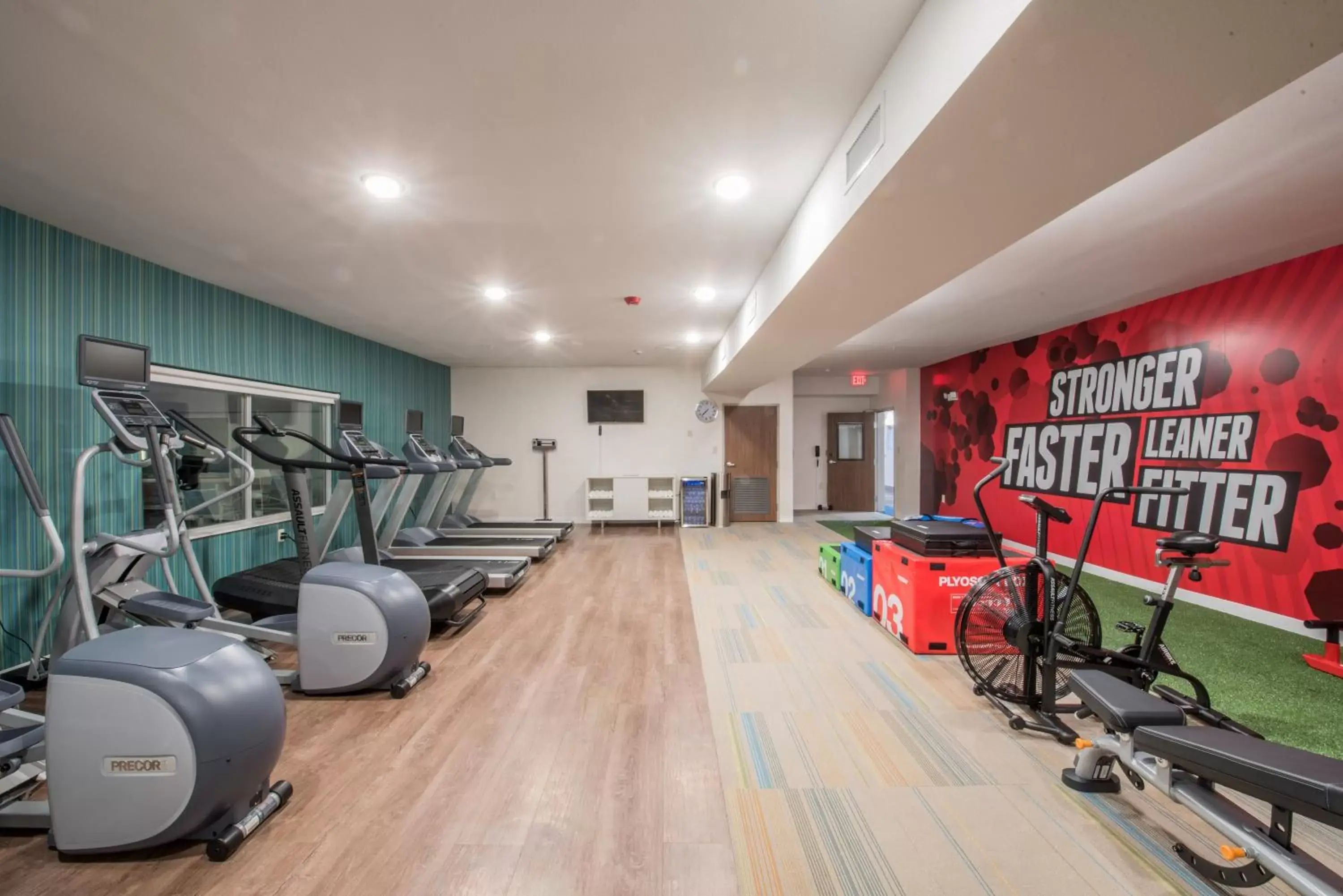 Fitness centre/facilities in Holiday Inn Express & Suites - Houston Westchase - Westheimer, an IHG Hotel