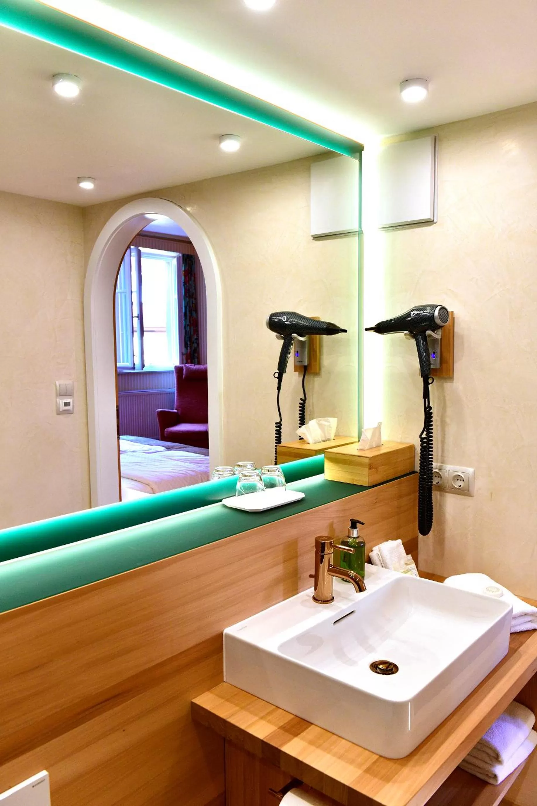 Bathroom in Romantik Hotel Markusturm