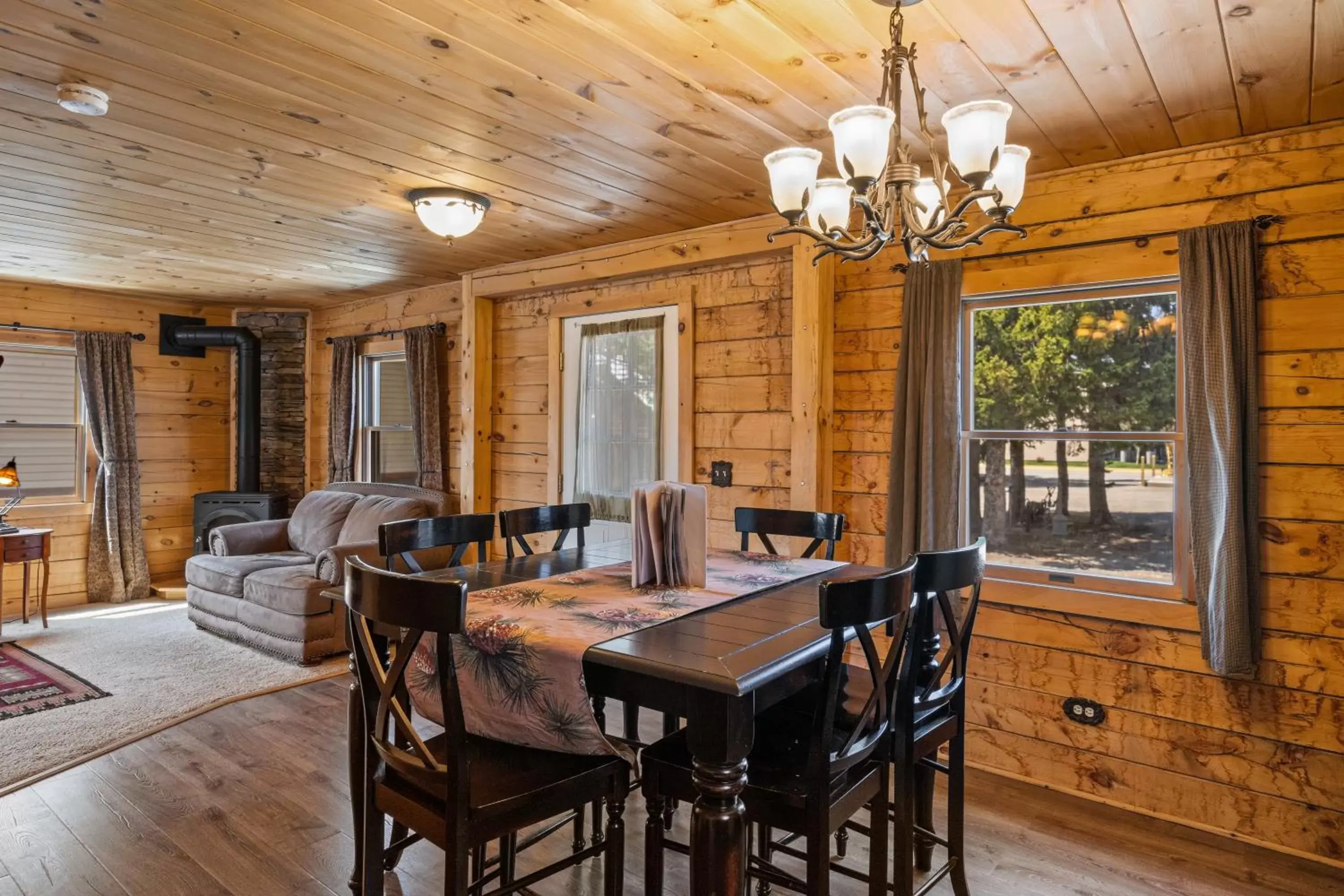 Living room, Dining Area in The Bucking Moose