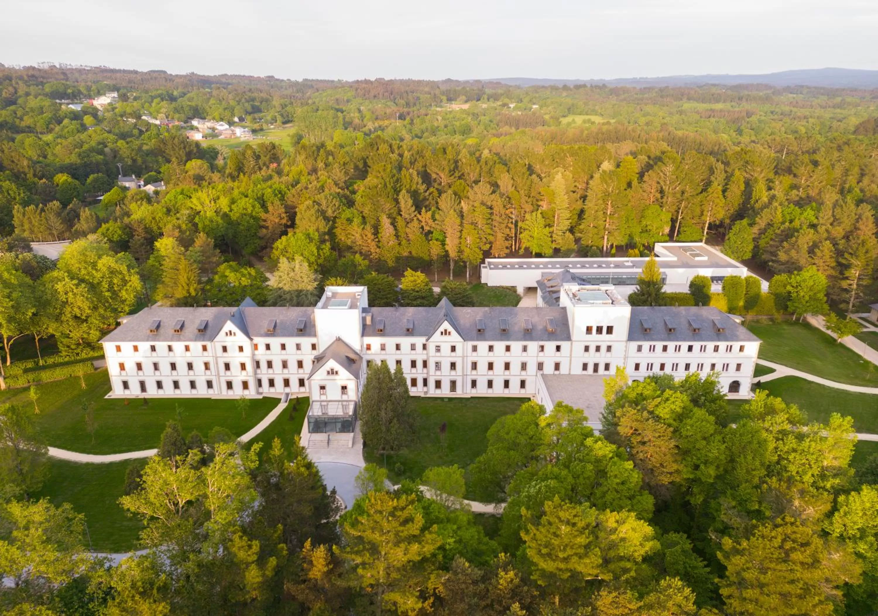 Property building in Iberik Gran Balneario de Guitiriz