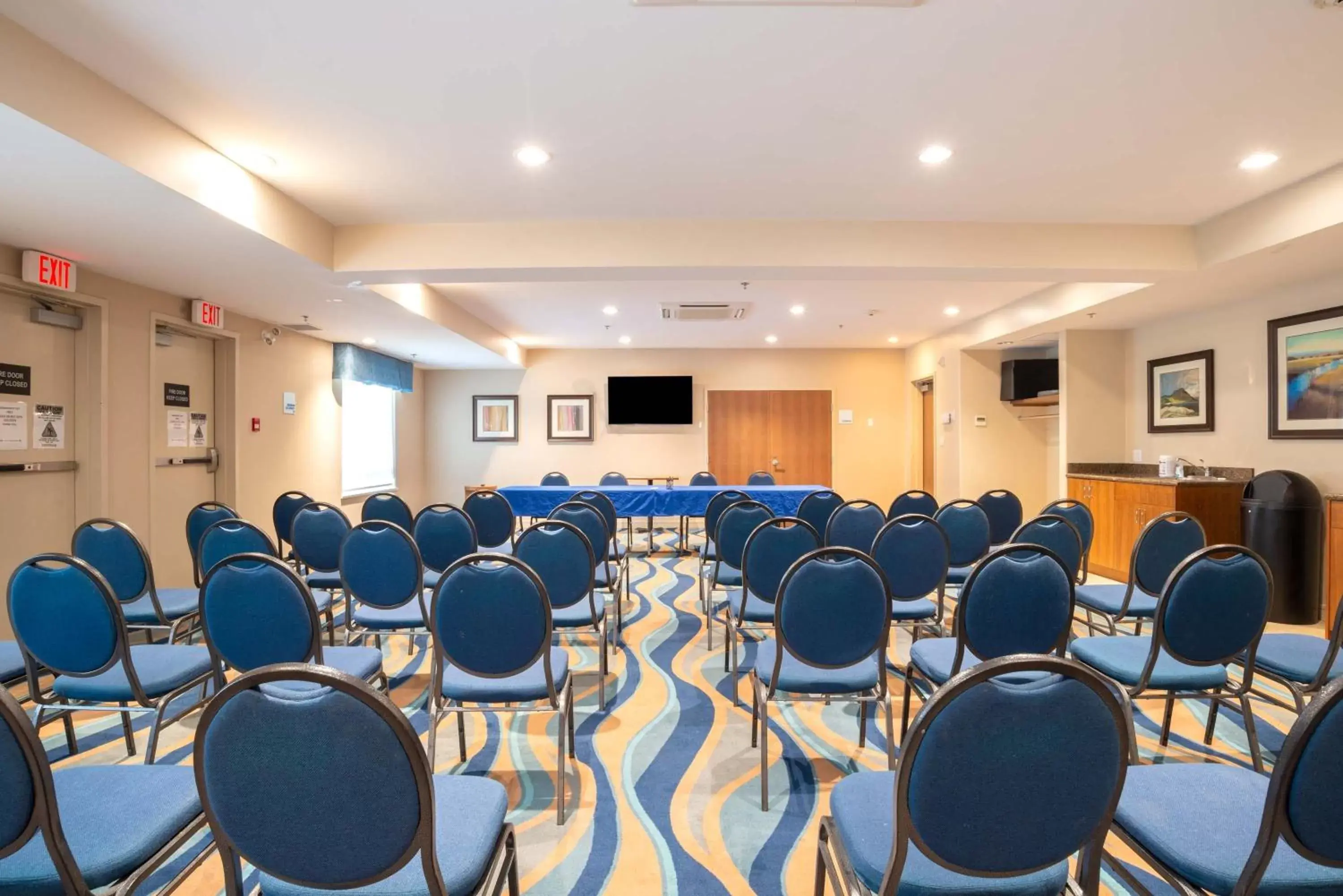 Meeting/conference room in Sandman Hotel and Suites Squamish