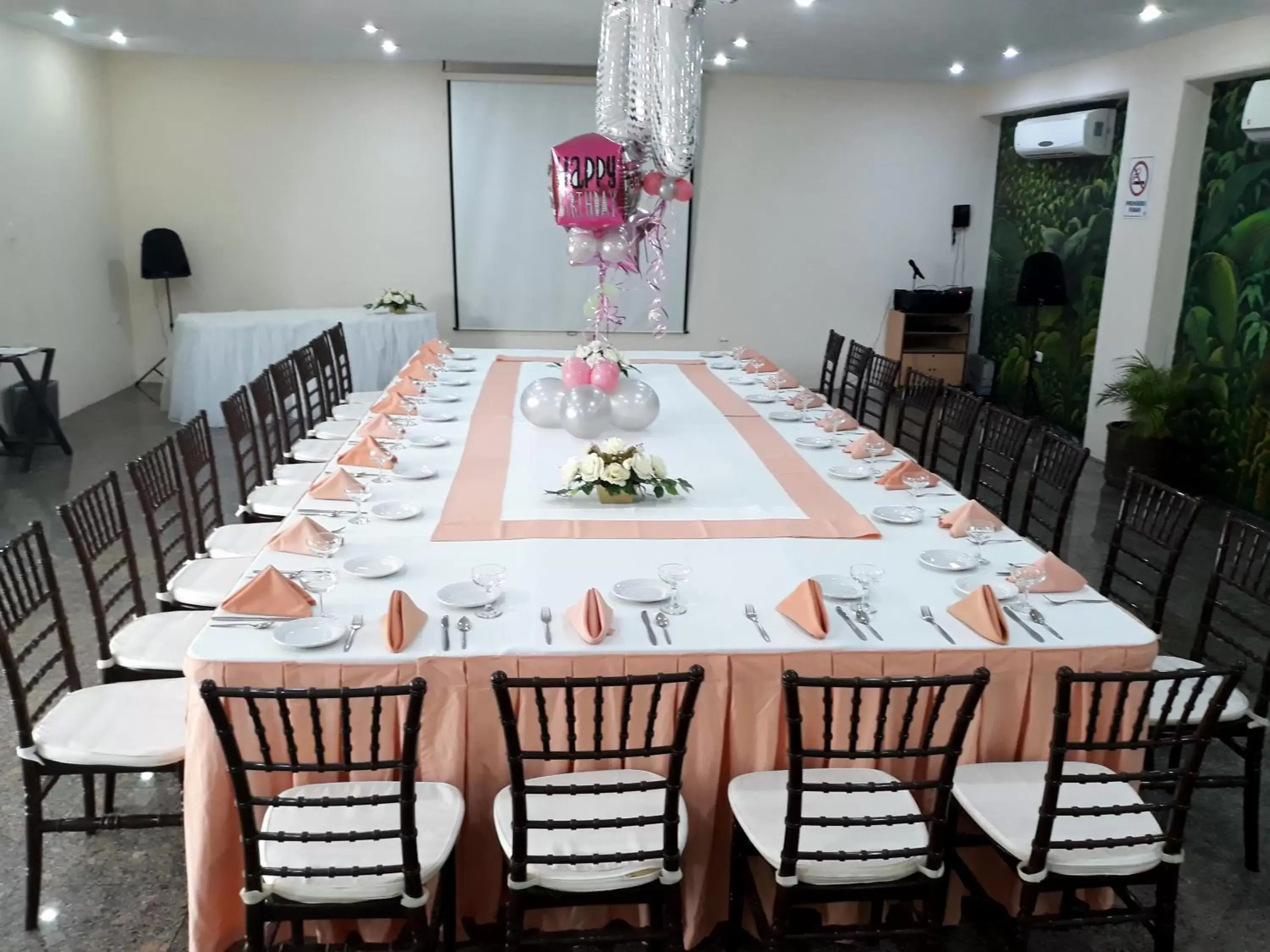 Banquet/Function facilities in Hotel Los Aluxes