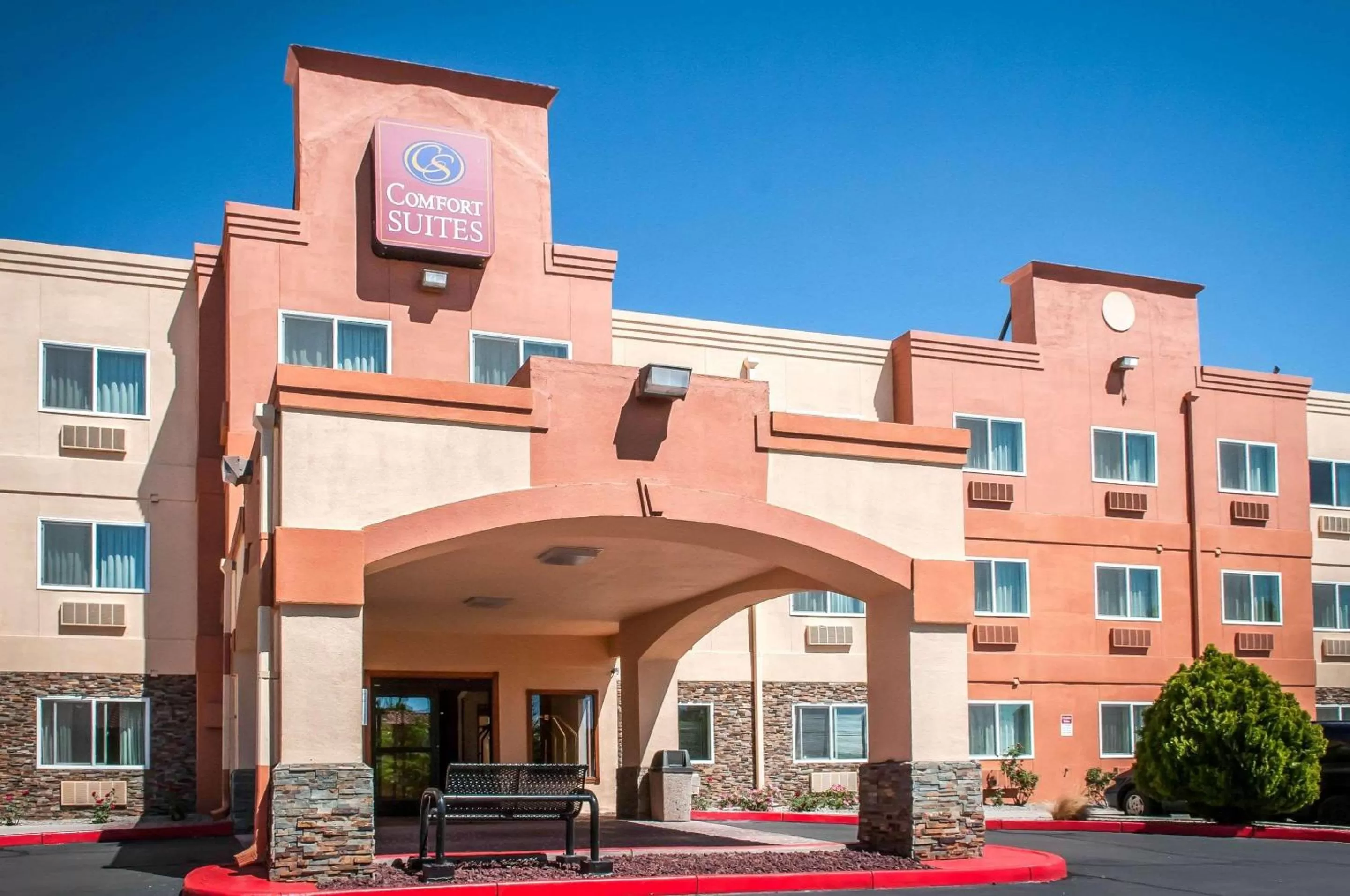 Property building in Comfort Suites Albuquerque-North Journal Center
