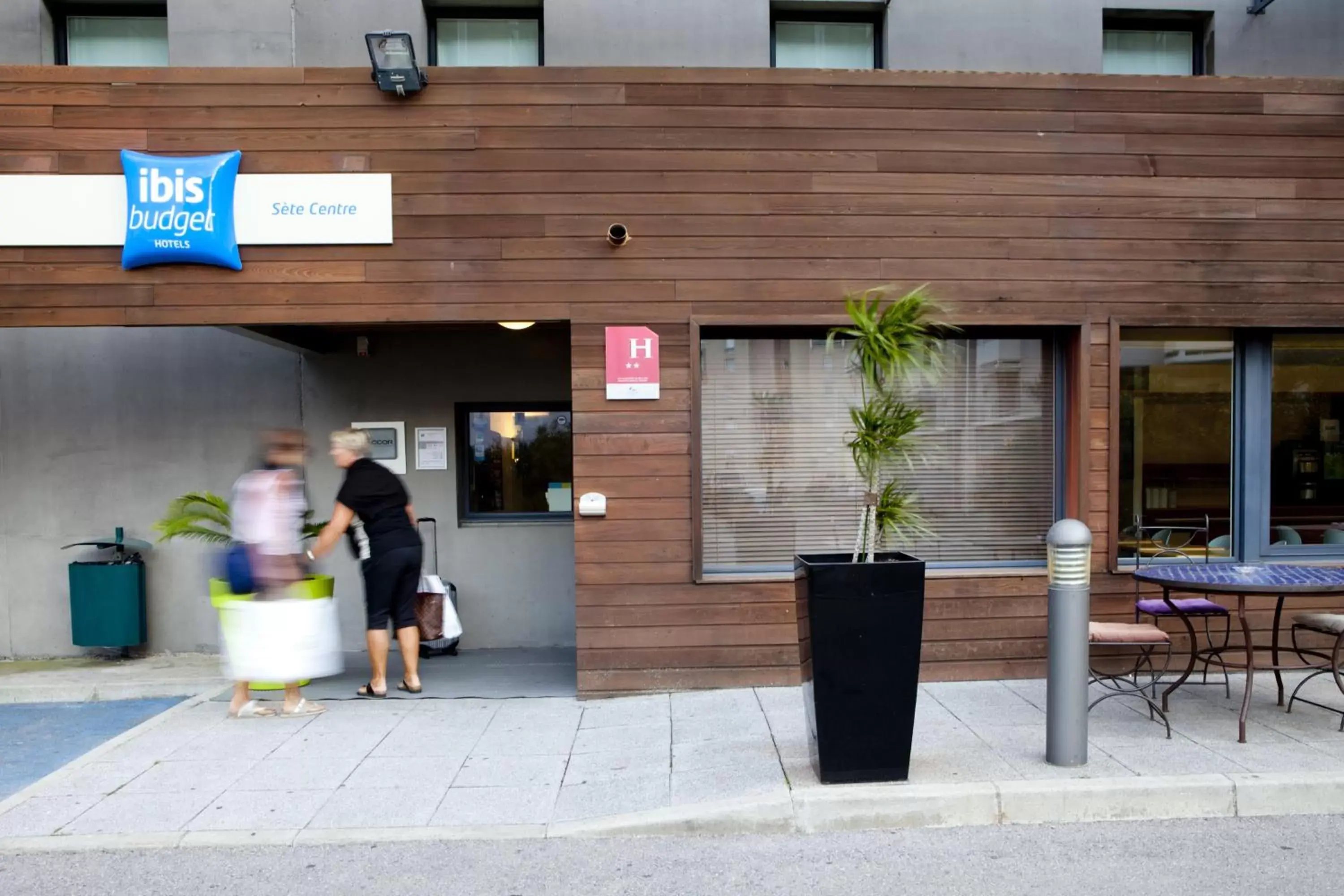 Facade/entrance in ibis budget Sète centre