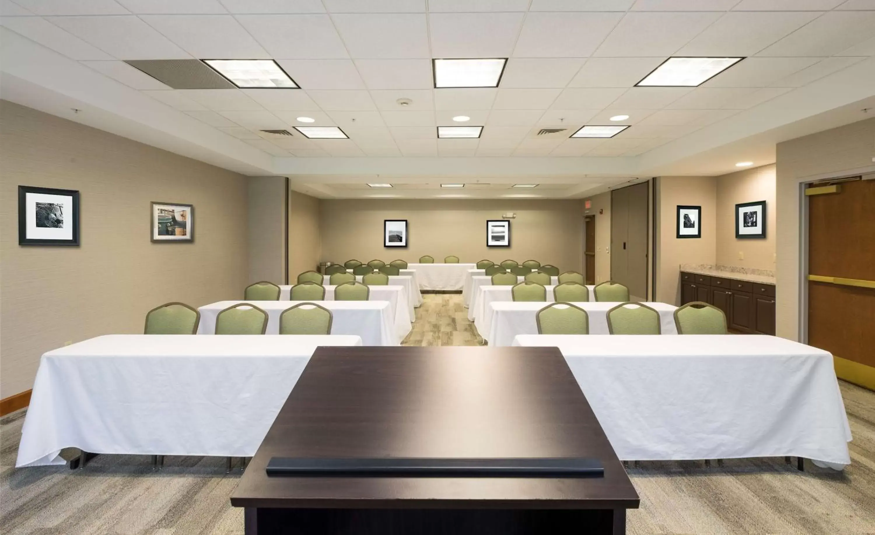 Meeting/conference room in Hampton Inn Waterville