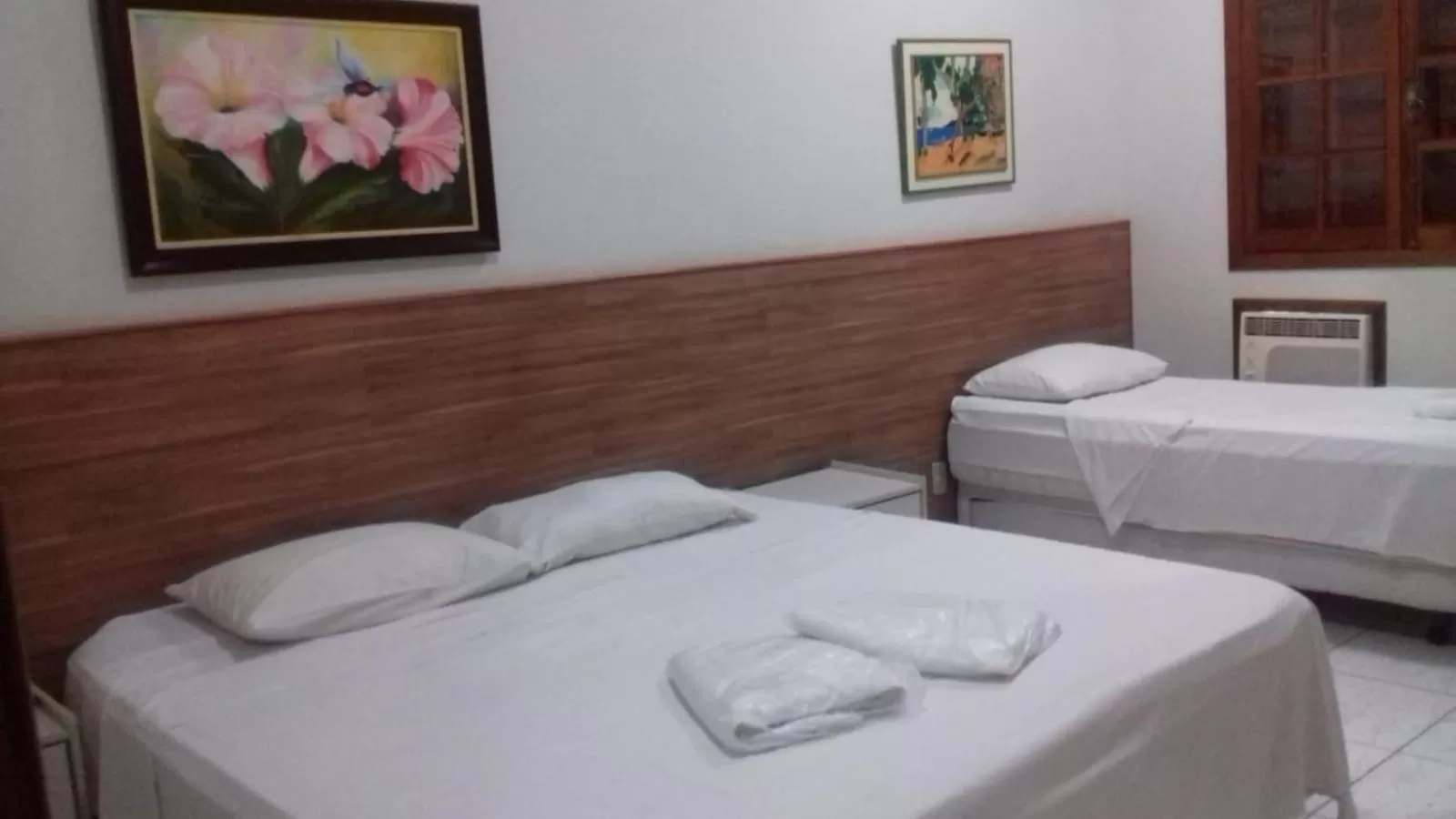 Photo of the whole room, Bed in Pousada Lagoa