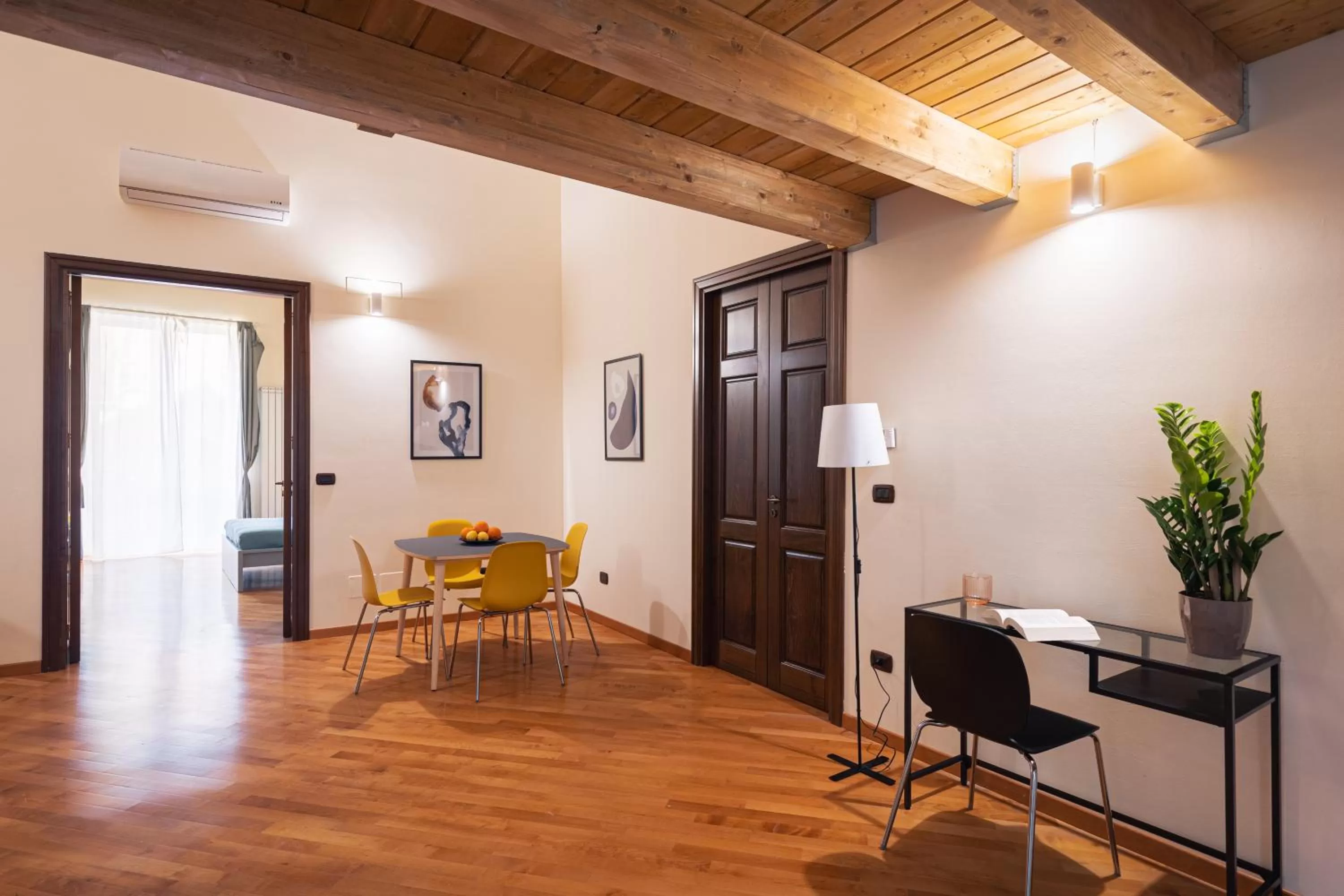 Dining area in Open Sicily Residence - Central Apartments Near Quattro Canti