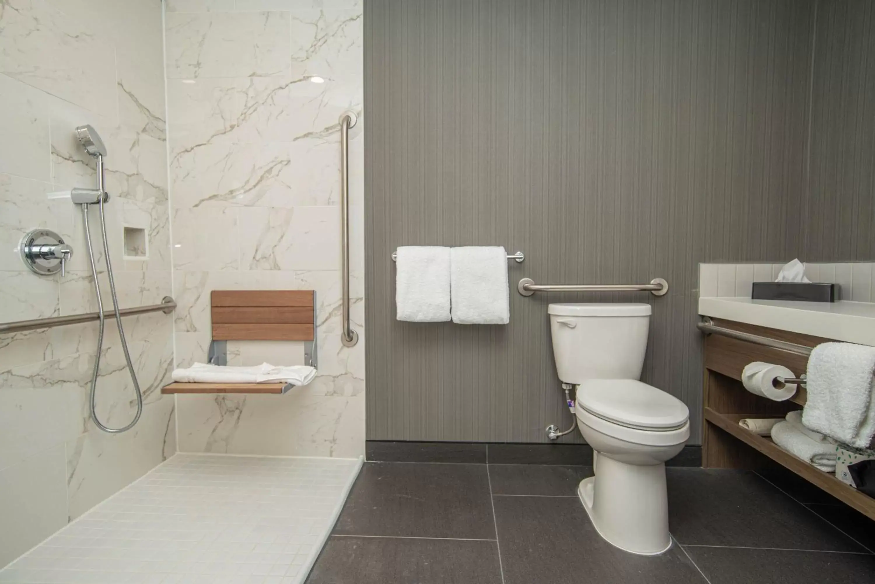 Bathroom in Sandman Signature Ottawa Airport Hotel