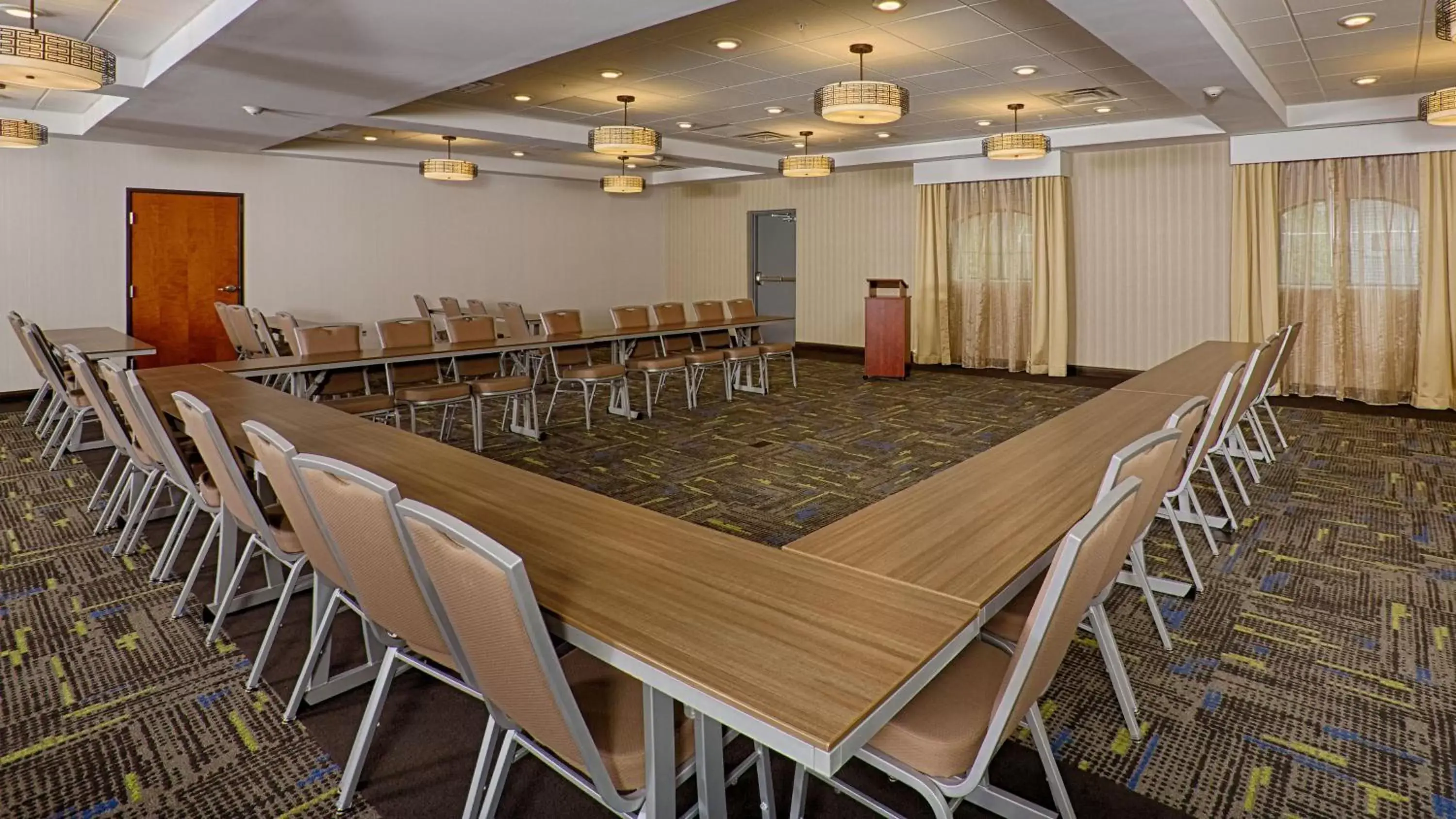 Meeting/conference room in Holiday Inn Express Bordentown - Trenton South, an IHG Hotel