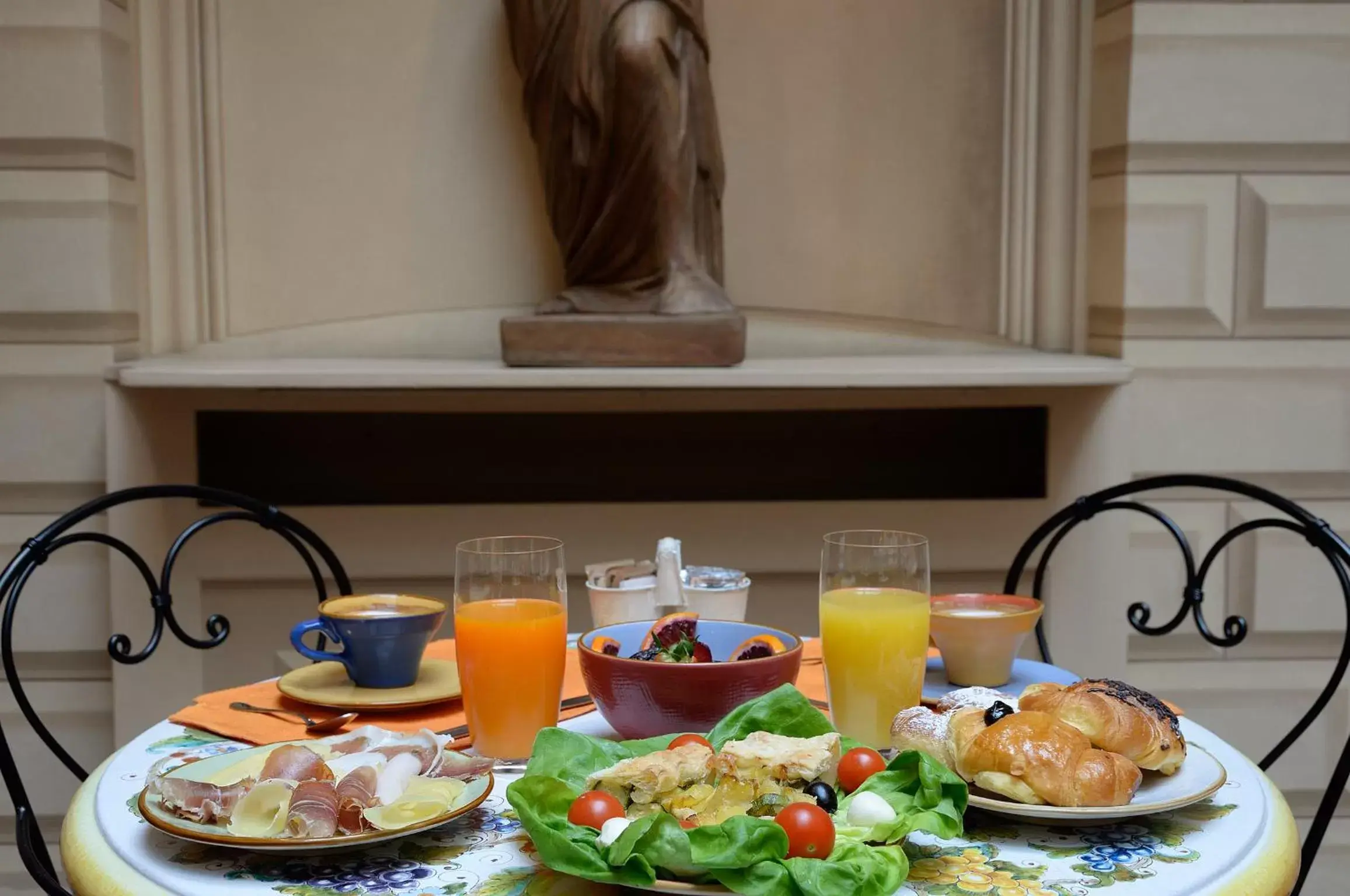 Continental breakfast, Breakfast in Hotel Alba Palace