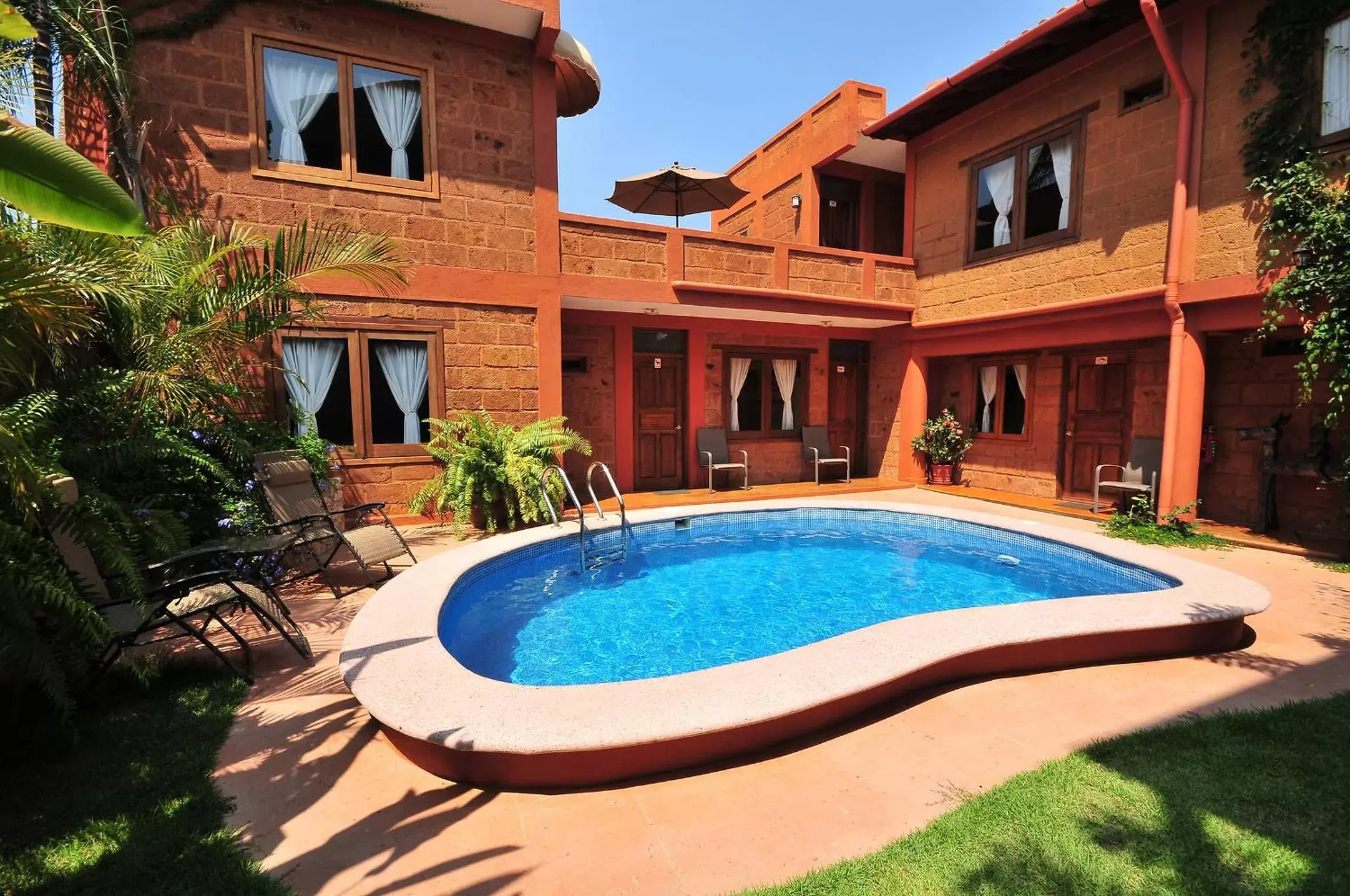Patio, Swimming Pool in Hotel Casa San Pancho