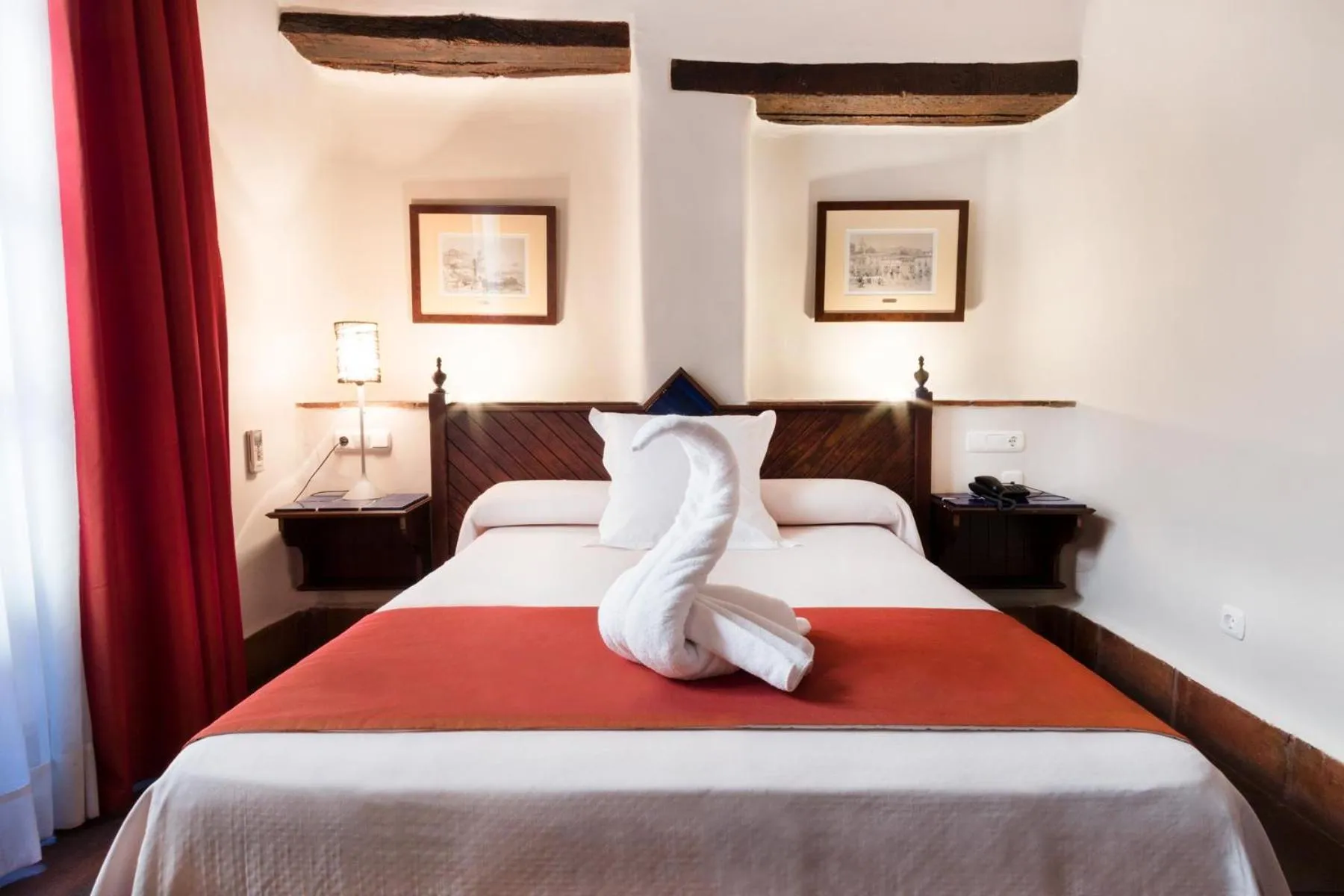 Photo of the whole room, Bed in Casa Palacio Pilar del Toro