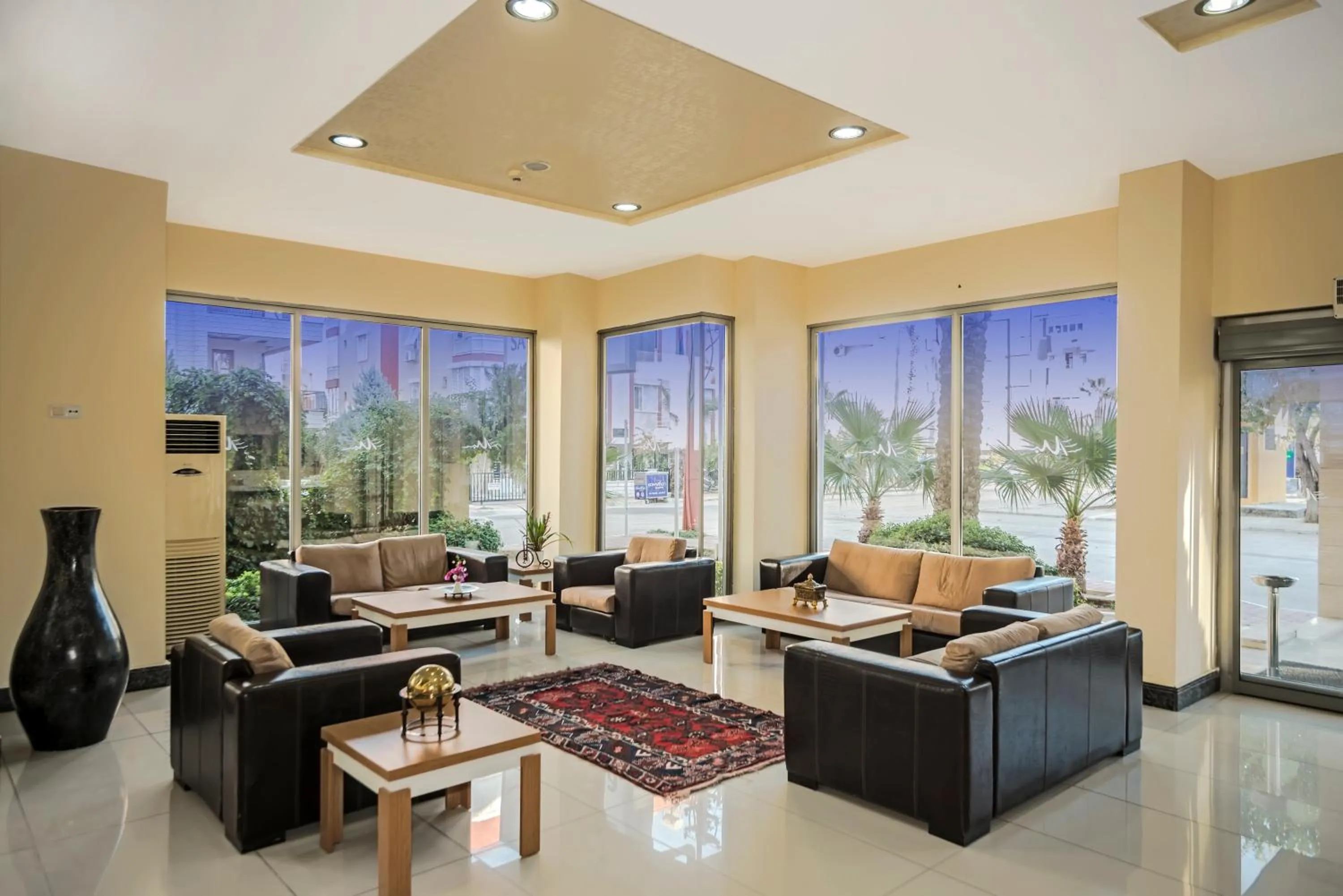 Lounge or bar in Santa Marina Hotel