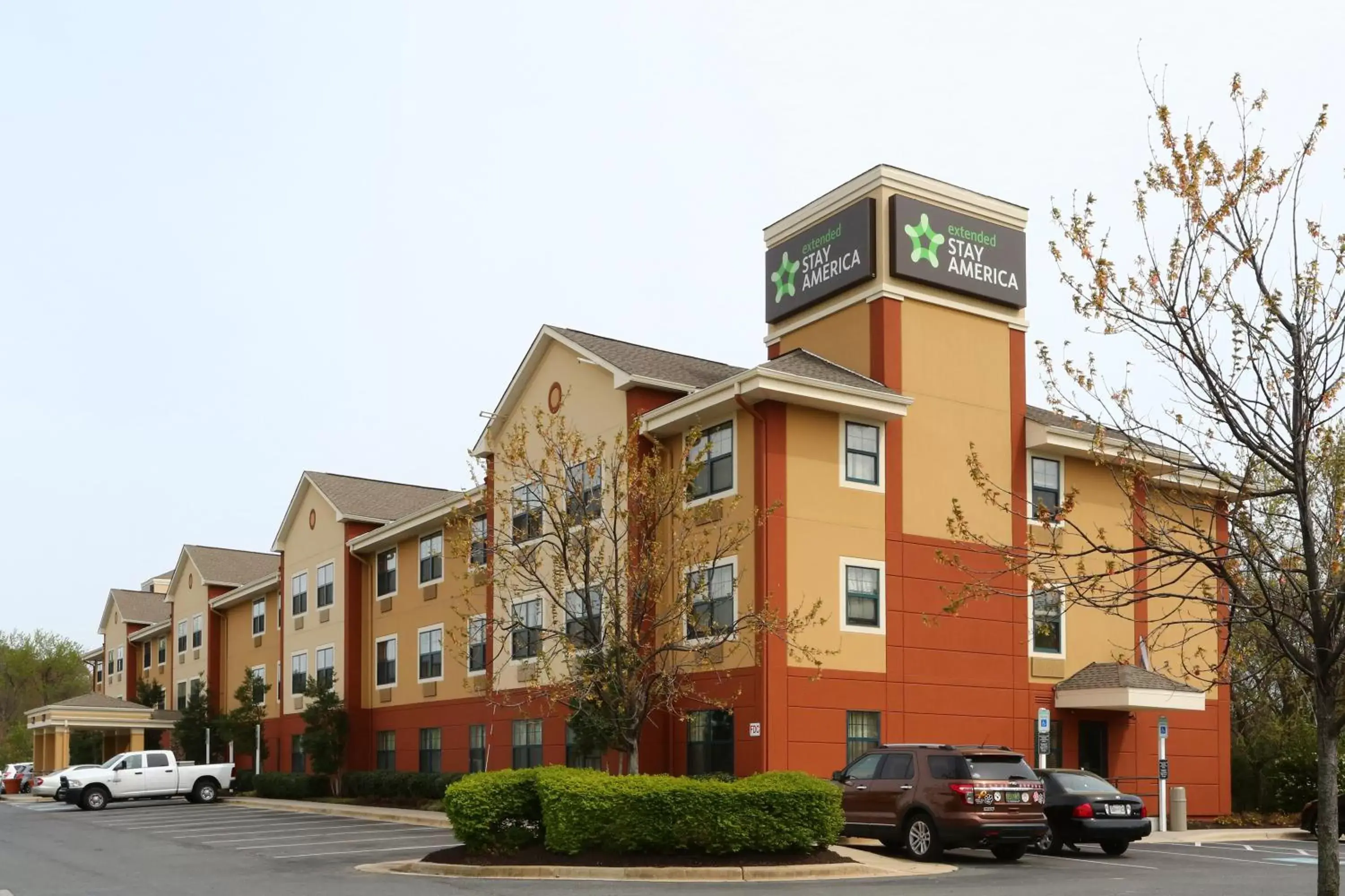 Property building in Extended Stay America Suites - Baltimore - Glen Burnie