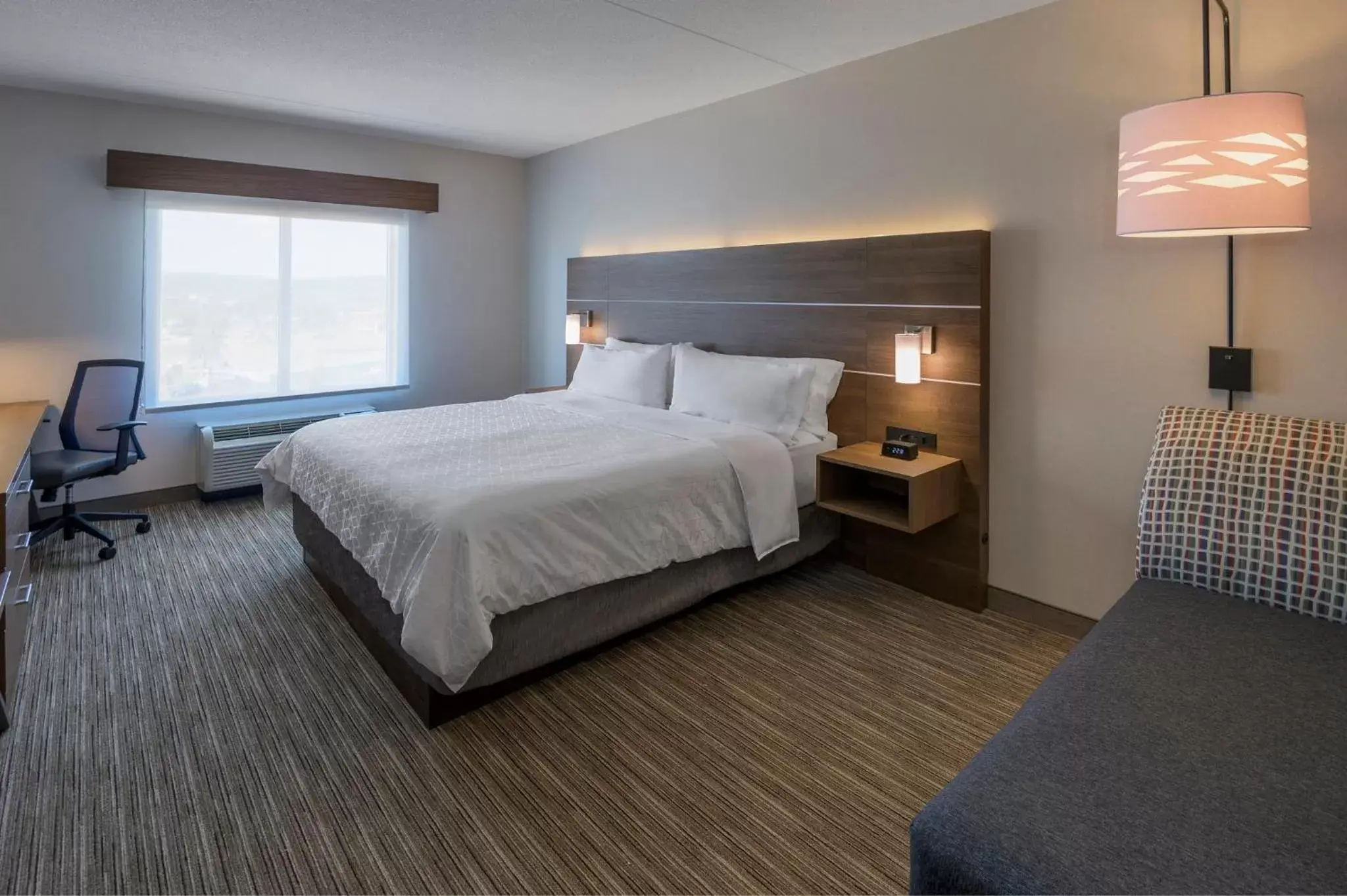 Photo of the whole room, Bed in Holiday Inn Express Hotel & Suites North Bay, an IHG Hotel