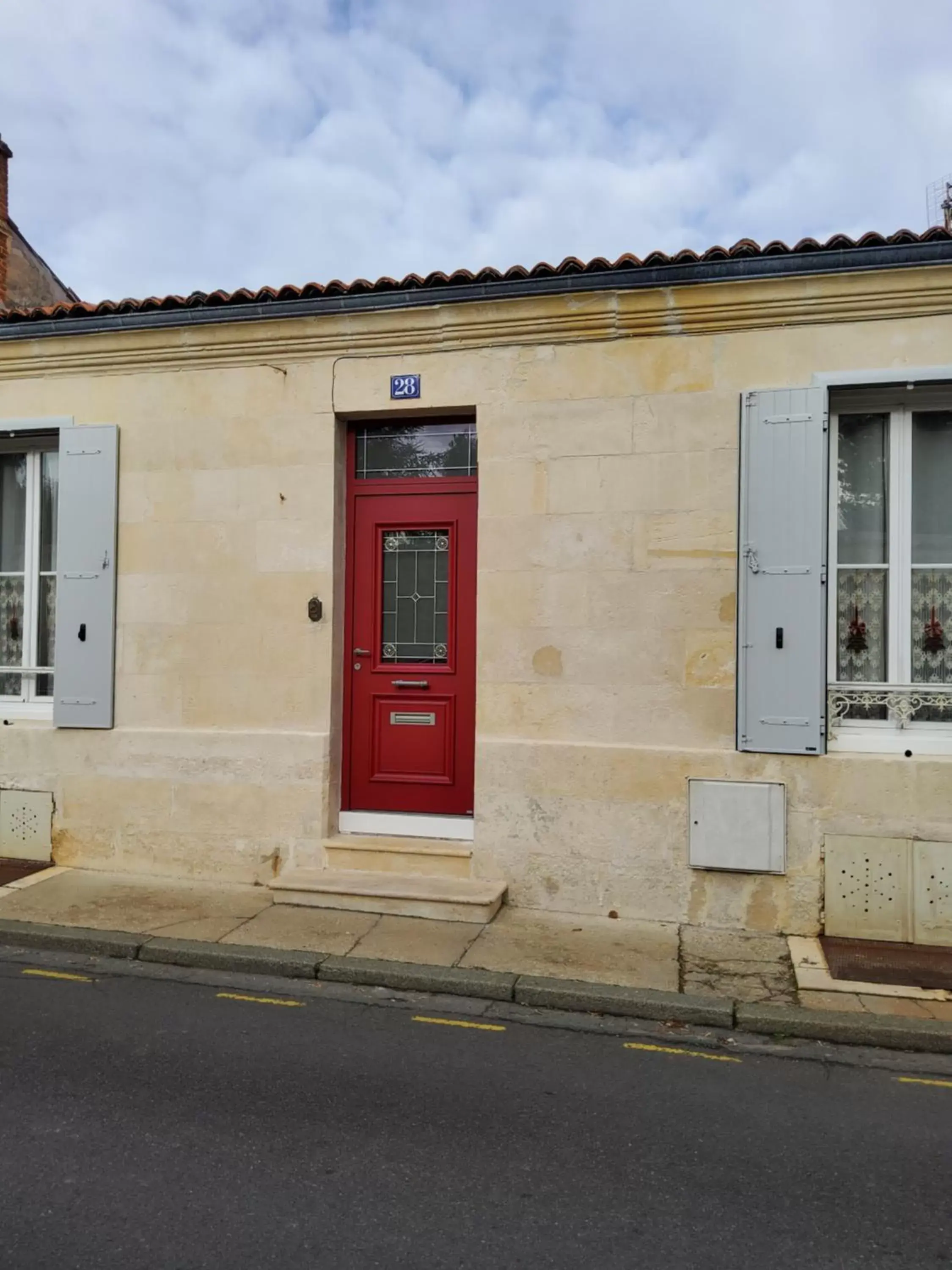 Facade/entrance in La Maison des Thermes, Chambre d'hôte