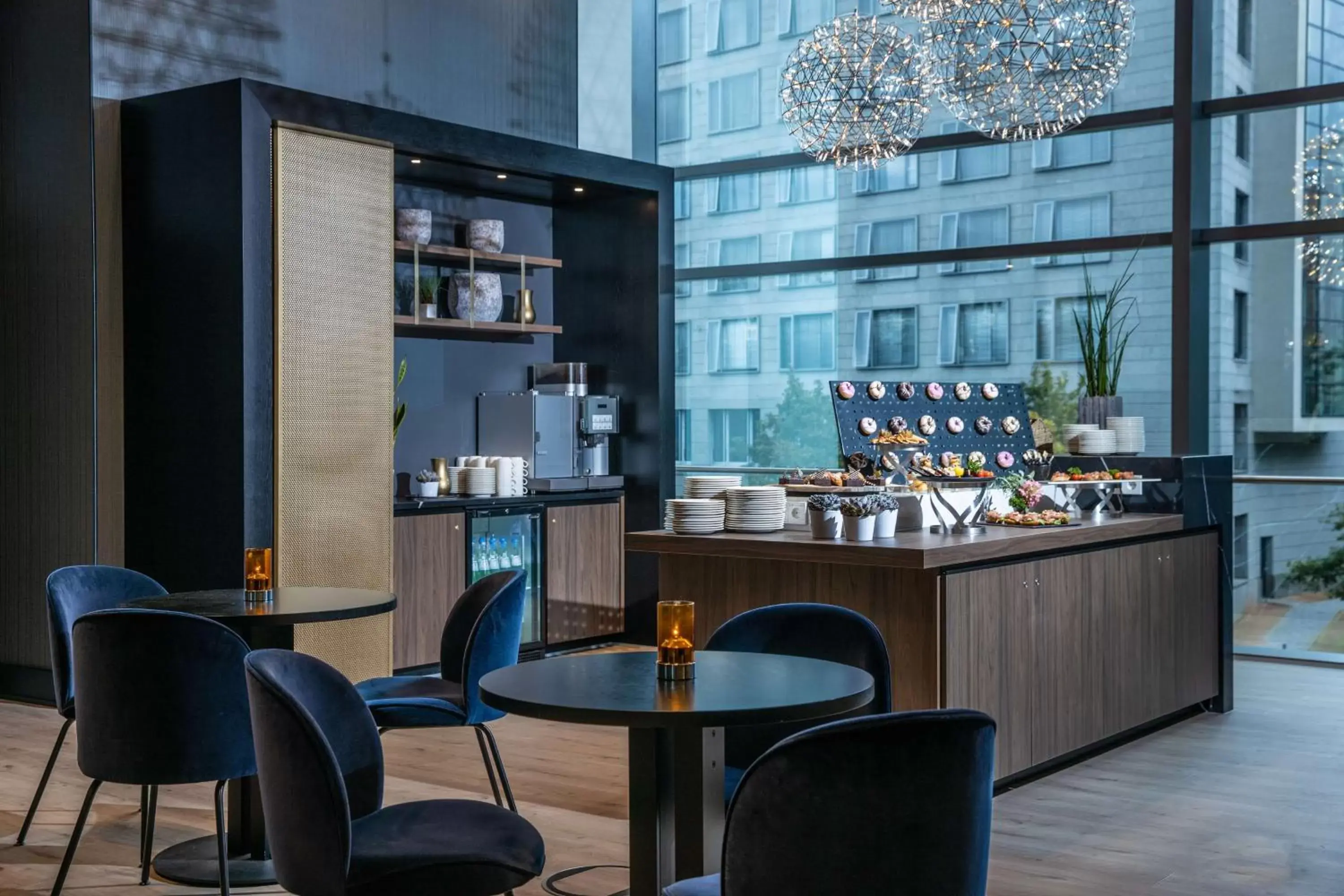 Business facilities, Restaurant/Places to Eat in Radisson Blu Hotel Frankfurt