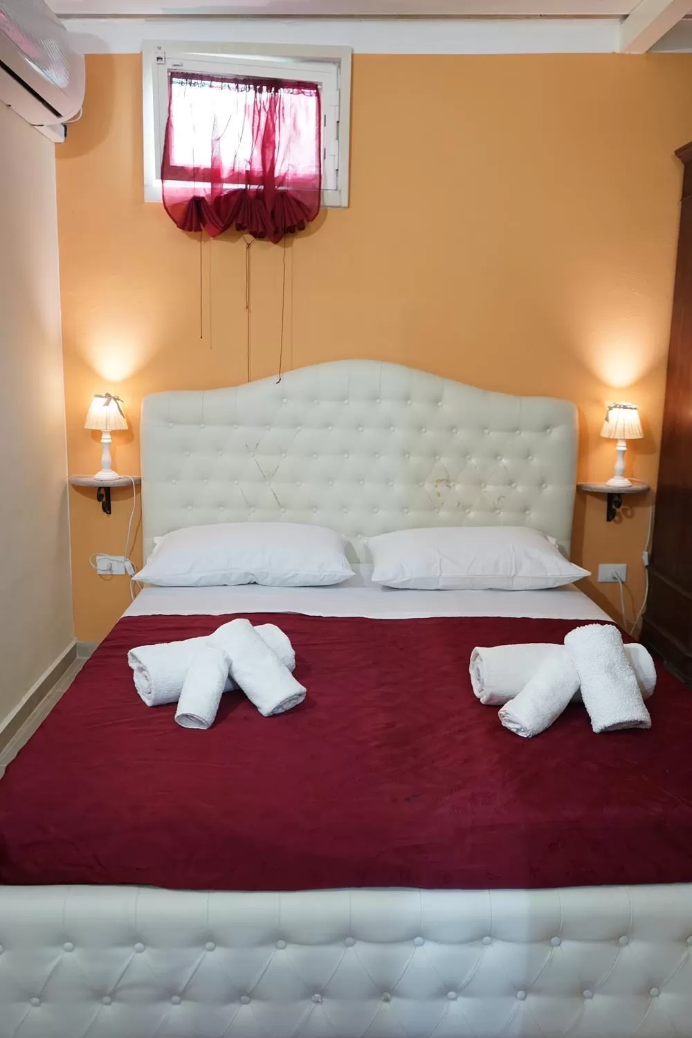 Bed in B&B Scipponate