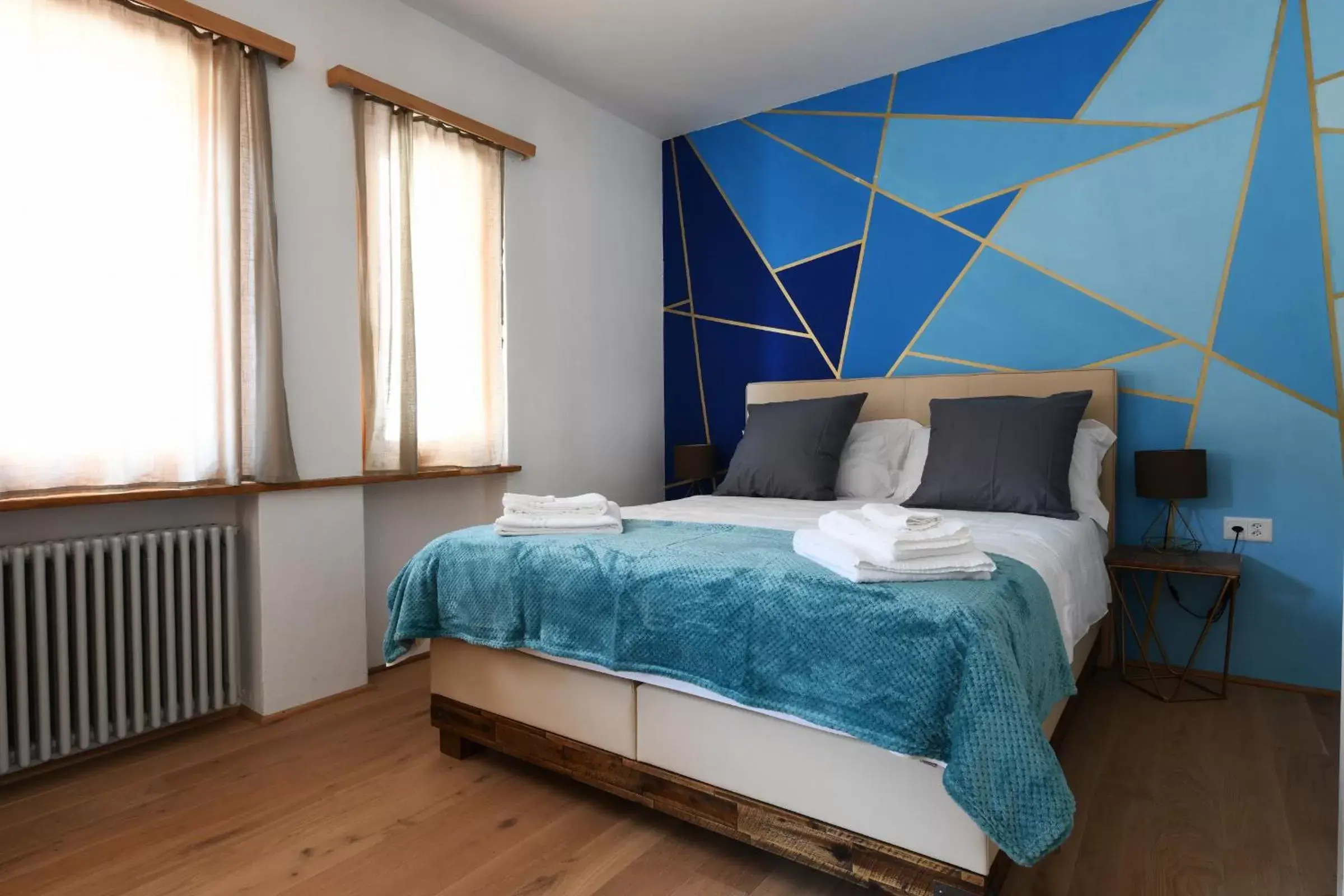 Deluxe Double Room in 7rooms Losone Deluxe Double Room in 7rooms Losone