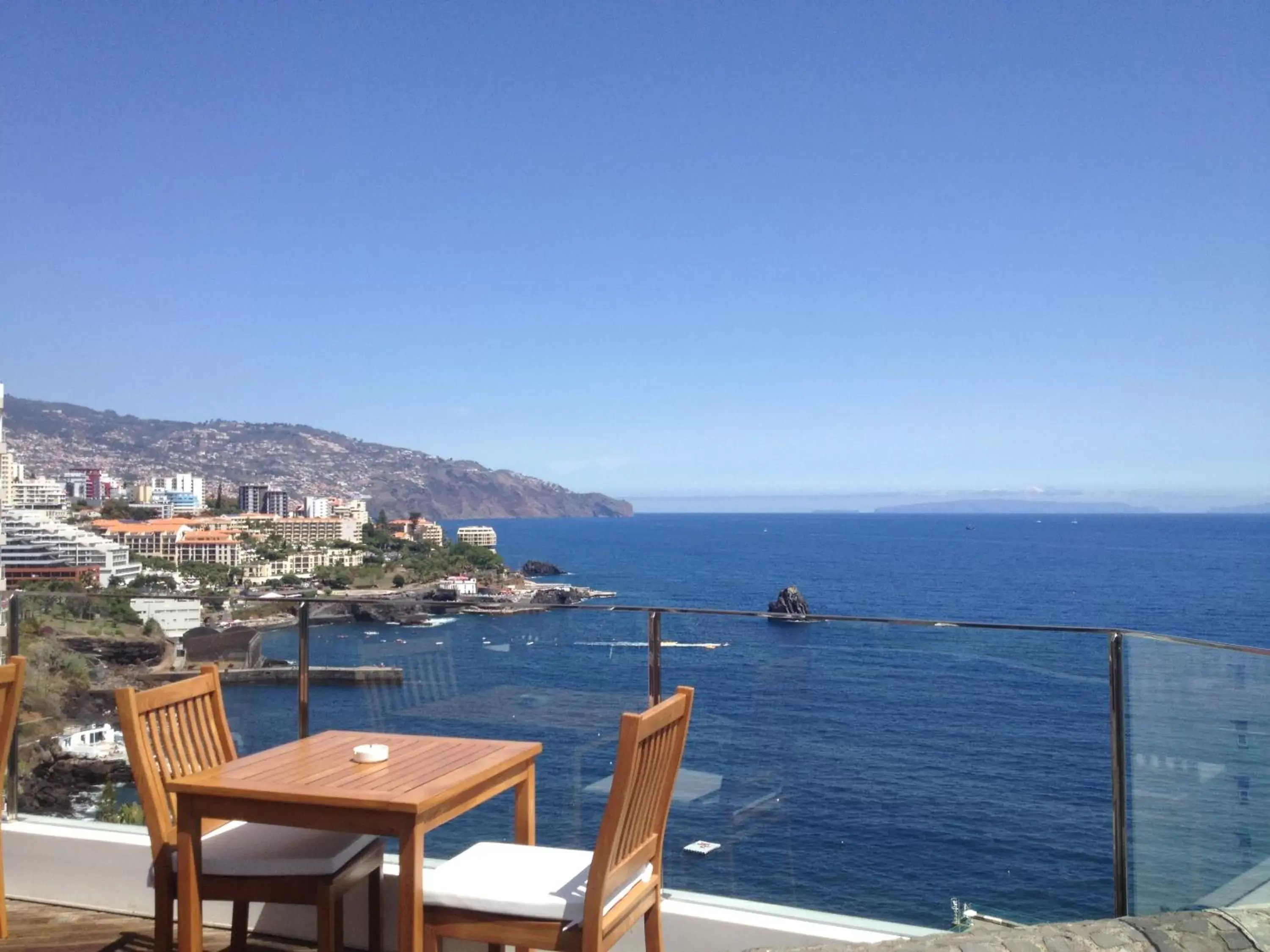Restaurant/places to eat in Madeira Regency Cliff - Adults Only