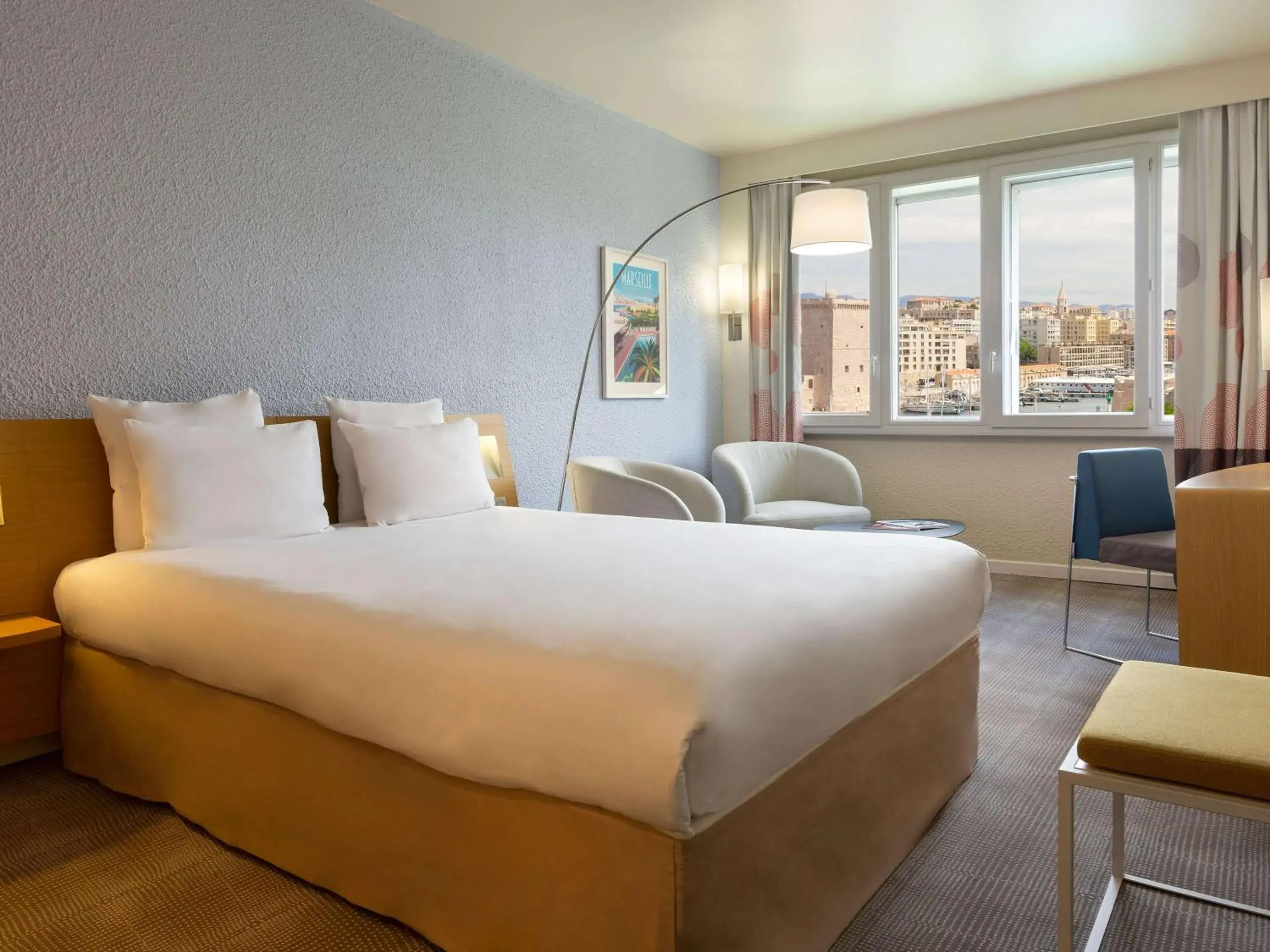 Bedroom, Bed in Novotel Marseille Vieux Port